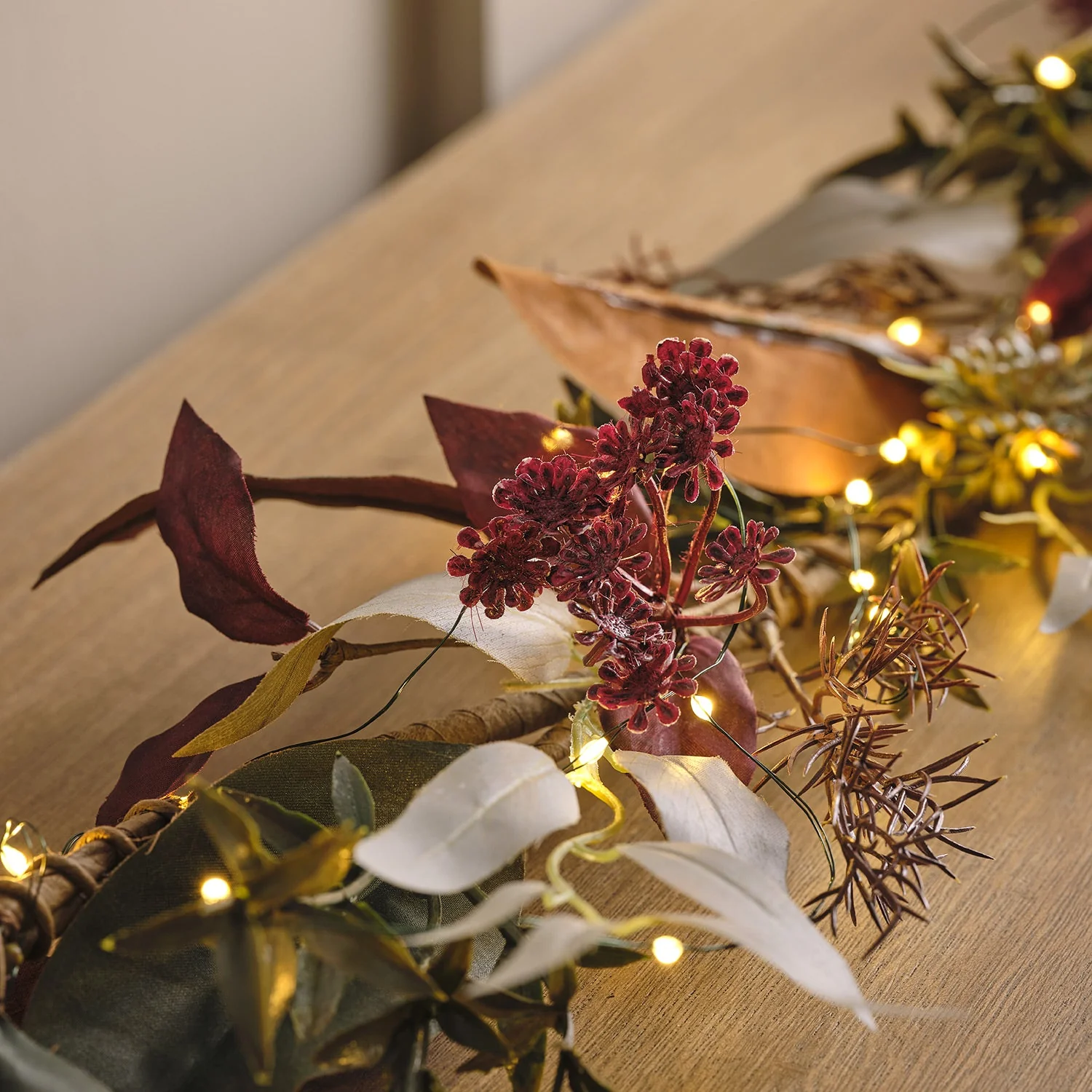 1.5m Crisp Leaf Autumn-Winter Garland Micro Light Bundle - Image 2
