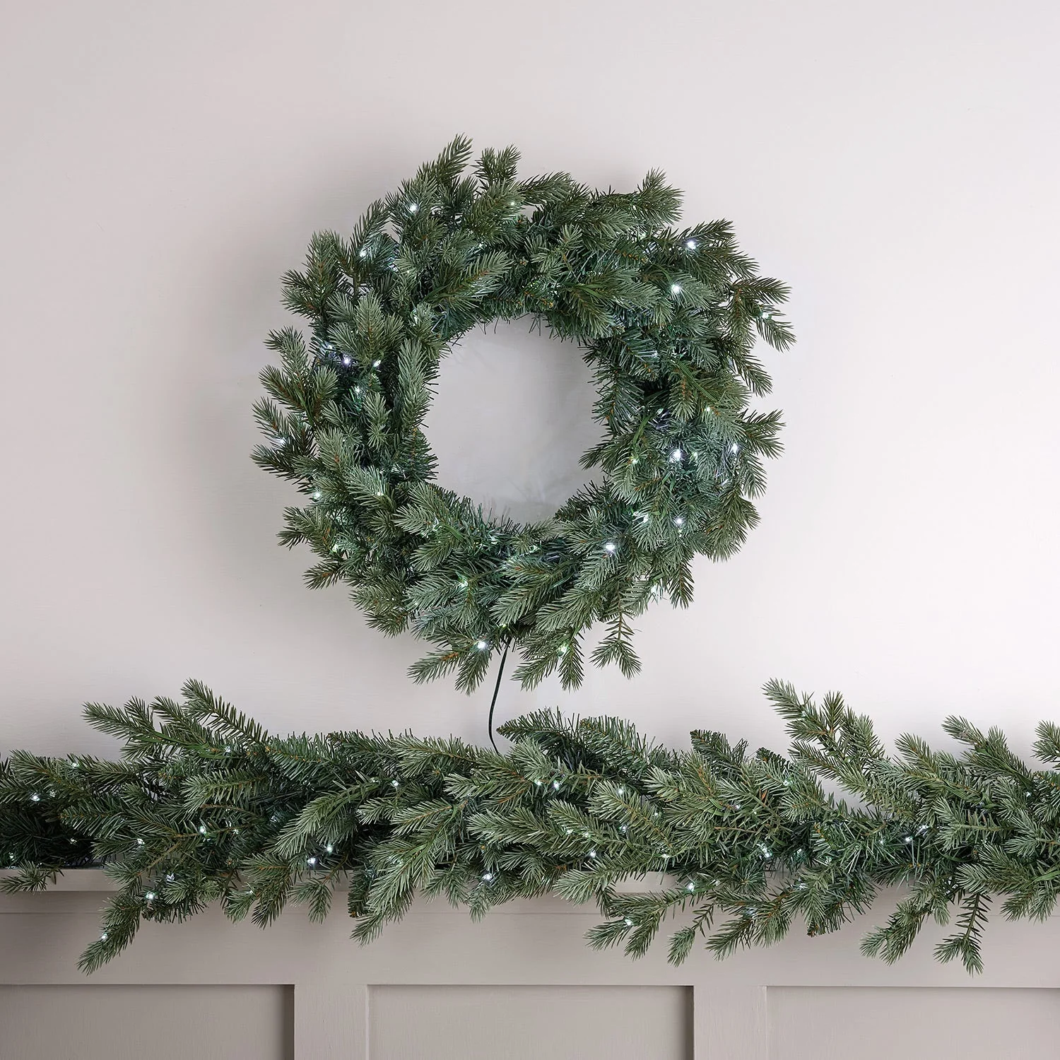 1.5m Dual Colour Micro LED Christmas Garland - Image 12