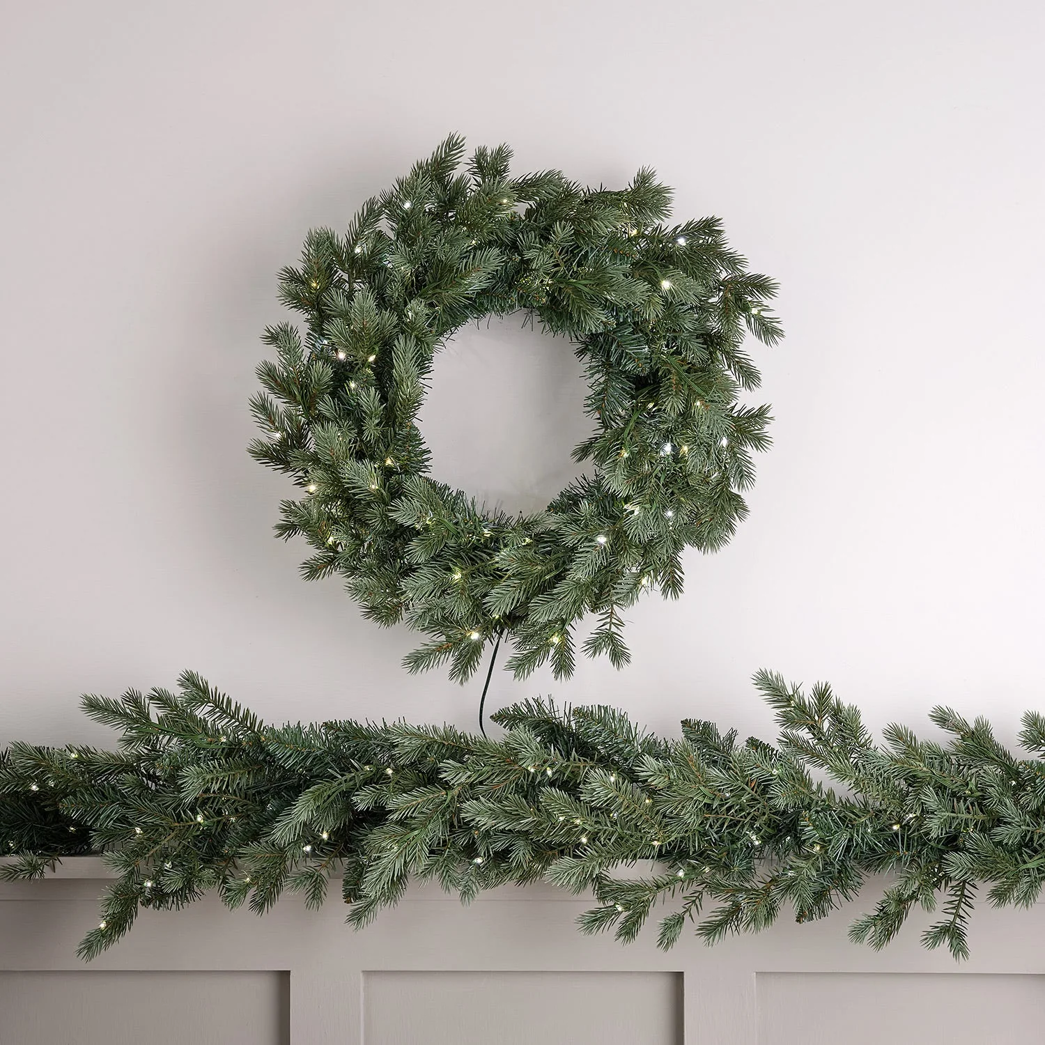 1.5m Dual Colour Micro LED Christmas Garland - Image 13