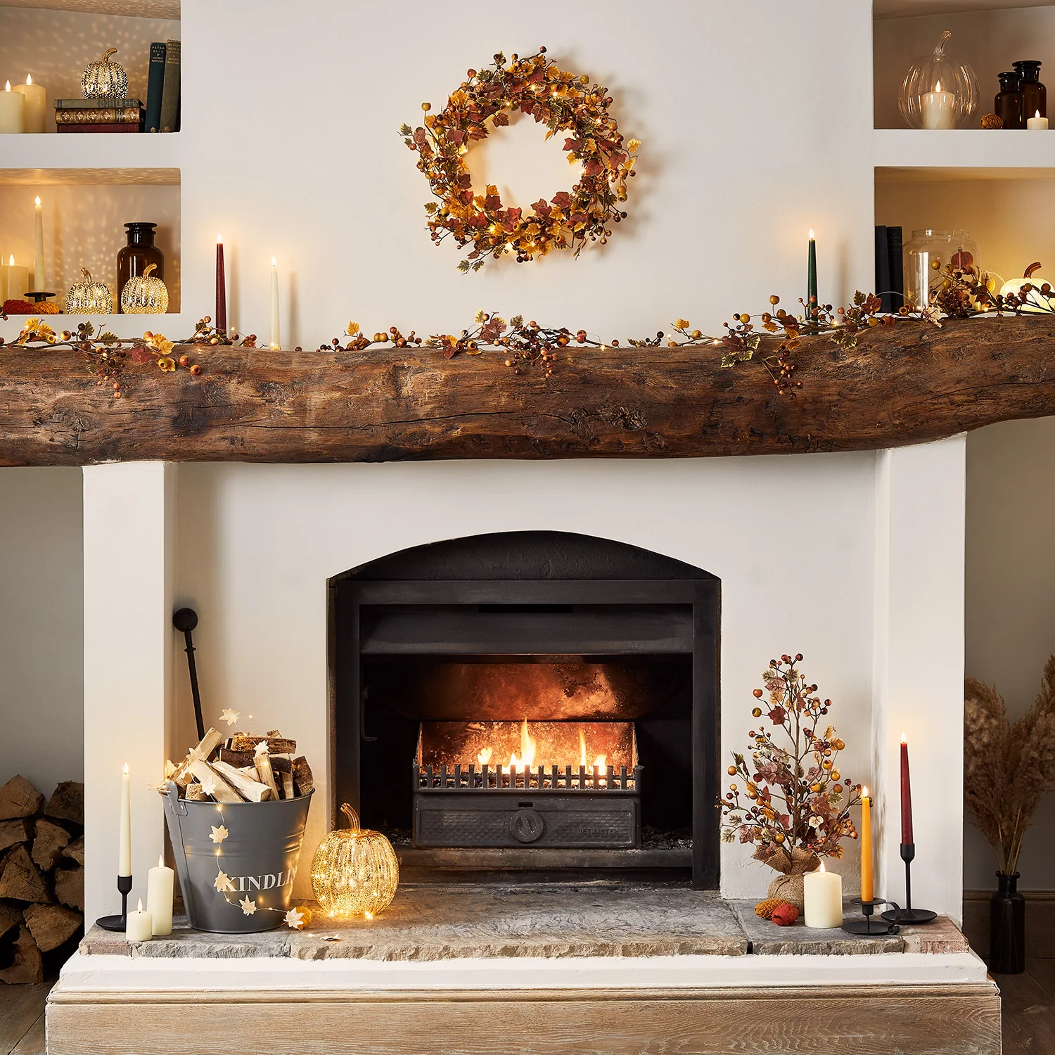 1.5m Pre Lit Berry Autumn Garland - Image 6