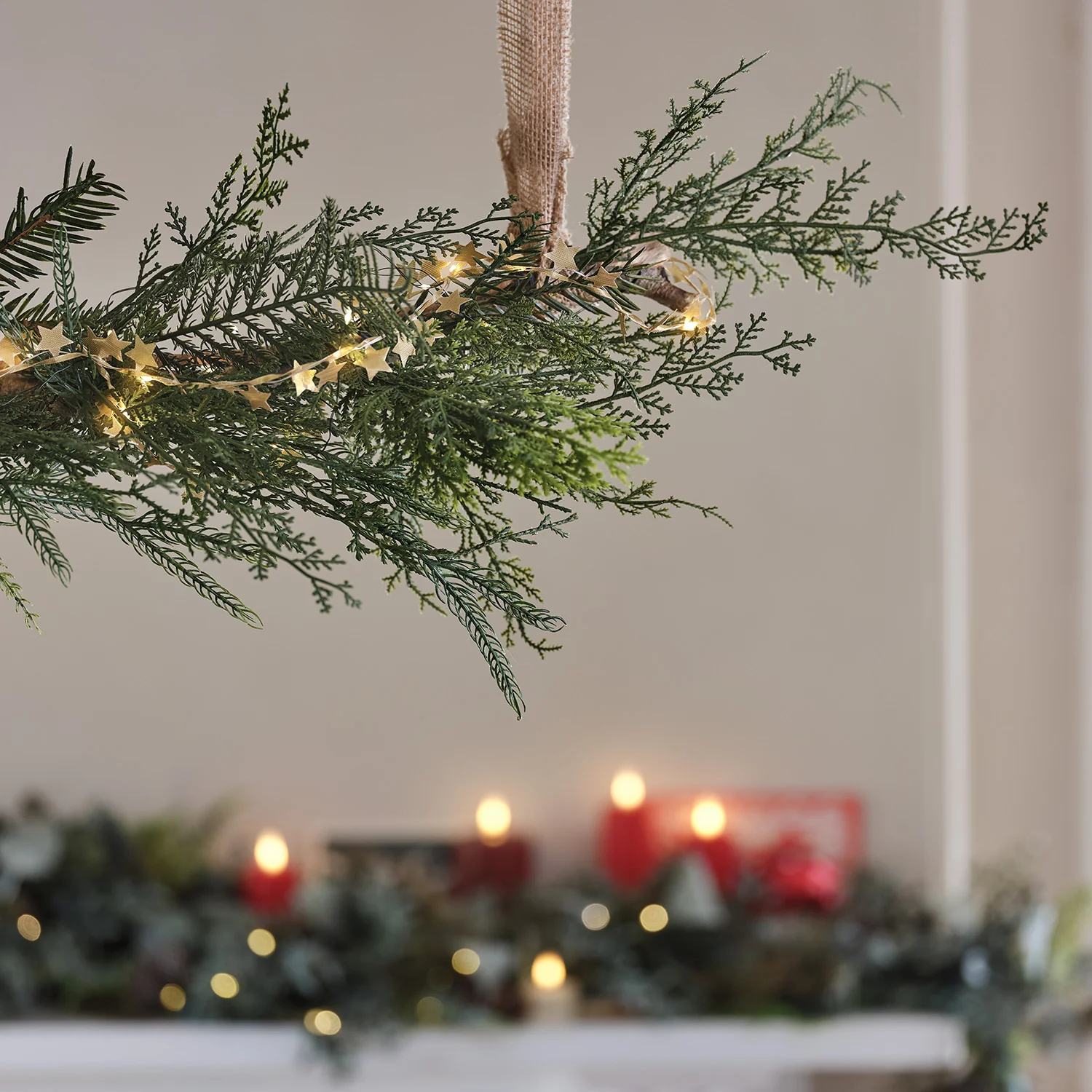1.8m Deluxe Christmas Foliage Garland - Image 3