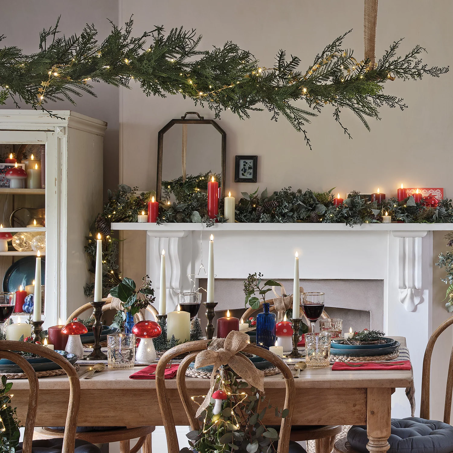 1.8m Deluxe Christmas Foliage Garland - Image 6