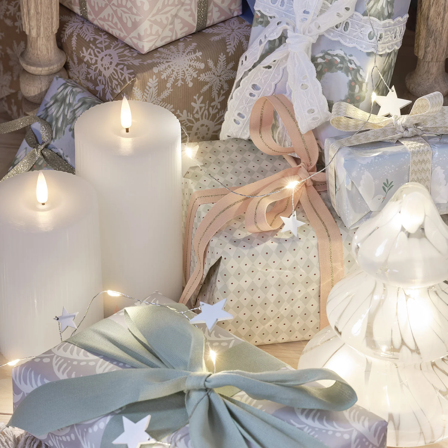 1.9m White Wooden Star Micro LED Garland - Image 3