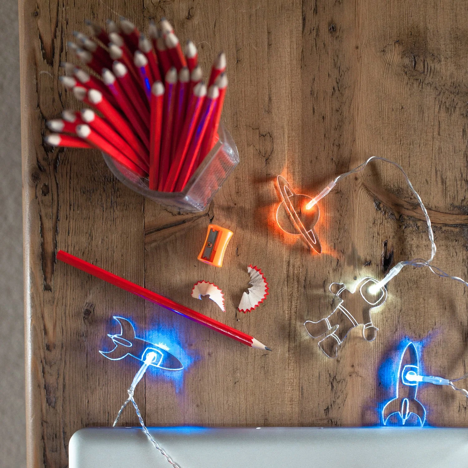 12 LED Lunar Spaceman Battery Lights - Image 2