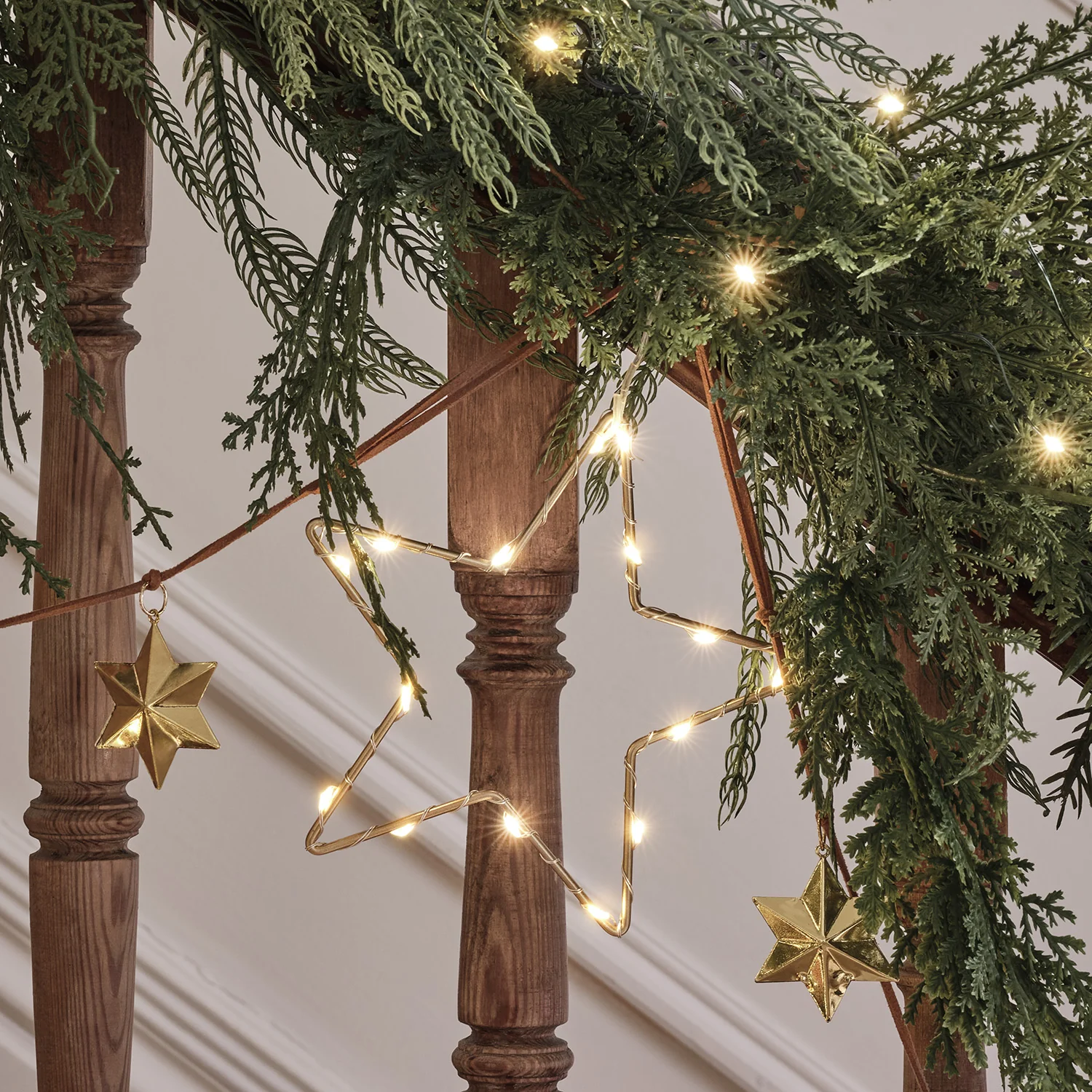 15cm Gold Osby Star Light Duo - Image 10