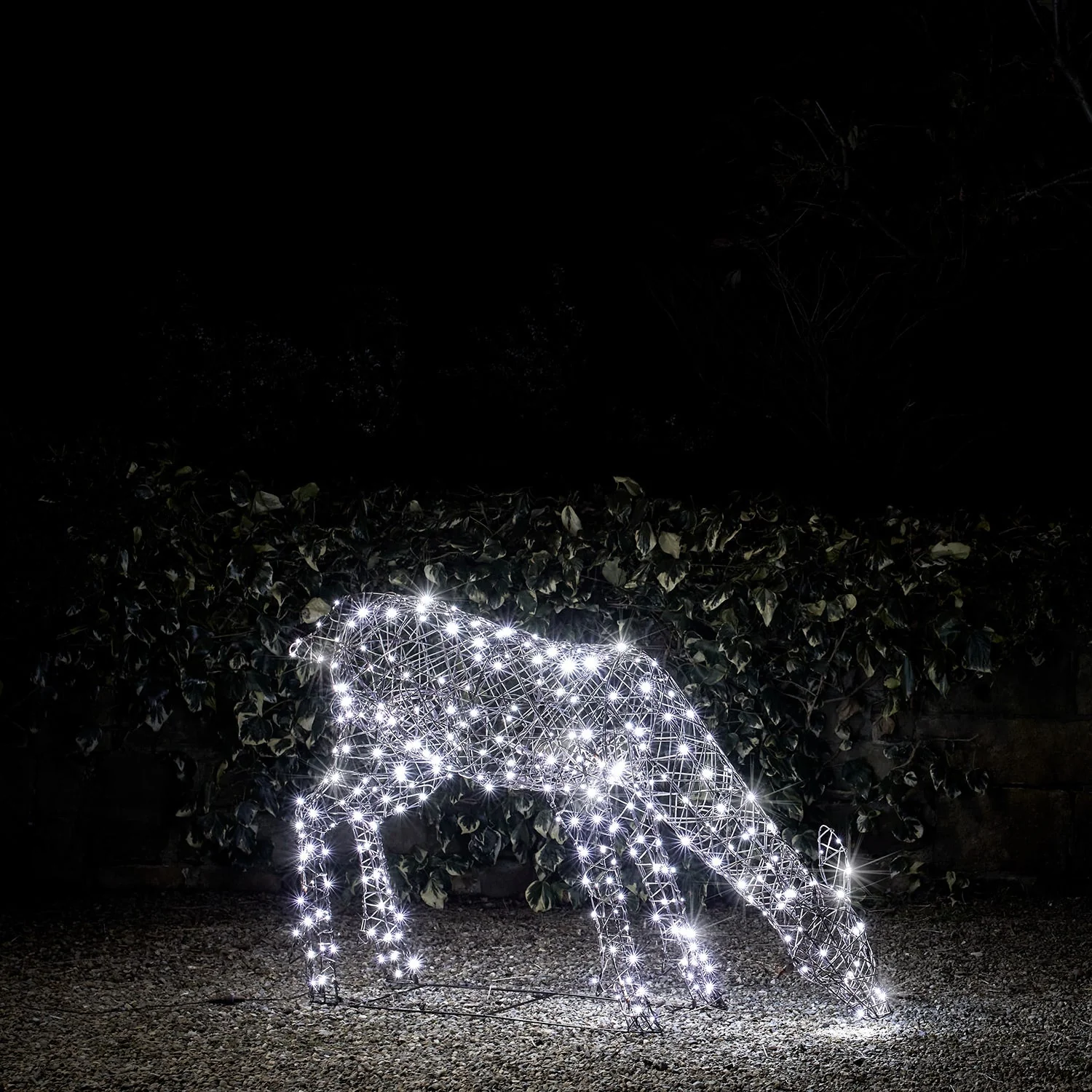 1m Studley Rattan Doe Dual Colour LED Light Up Reindeer - Image 3