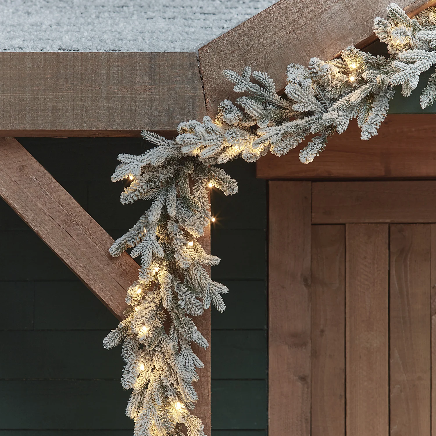 2.5m Pre Lit Outdoor Snowy Christmas Garland - Image 8