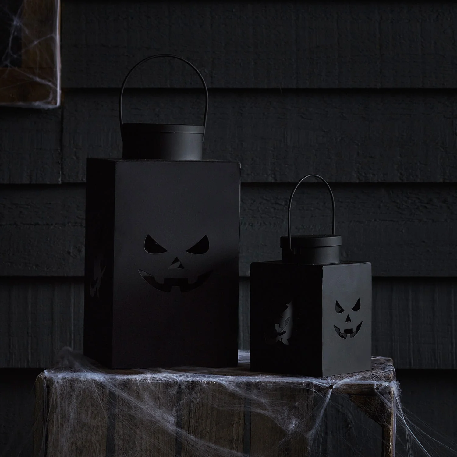 2 Black Metal Outdoor Halloween Lanterns - Image 4
