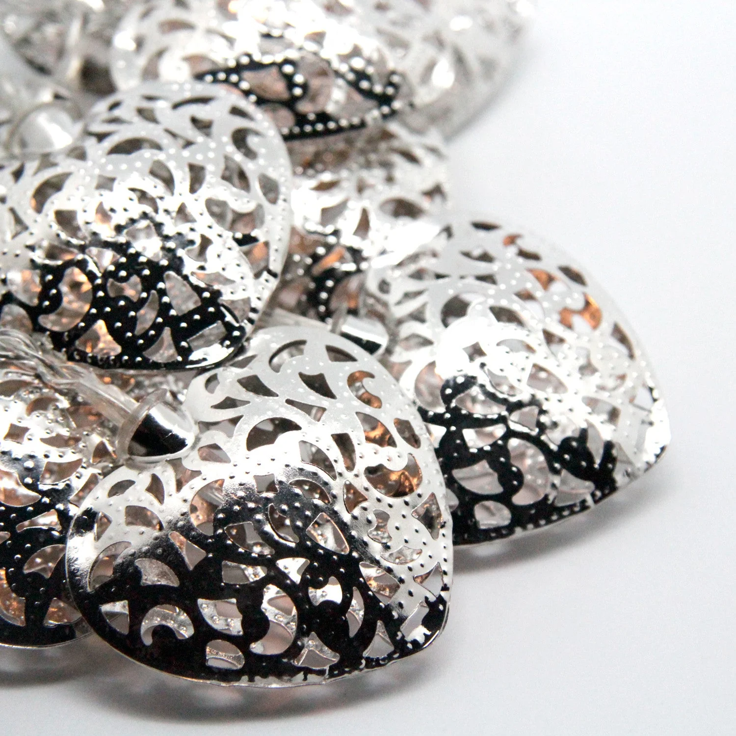 20 LED Silver Filigree Heart Indoor Fairy Lights - Image 8