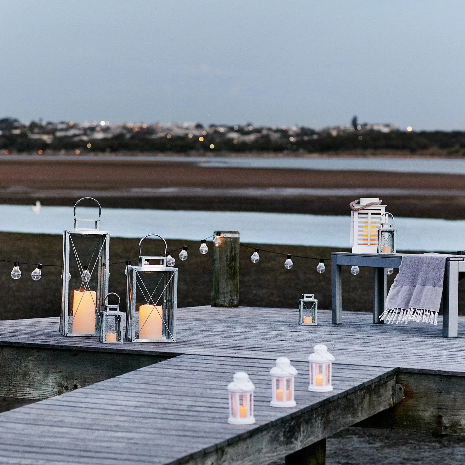 20 Warm White Carnival Battery Festoon Lights - Image 3