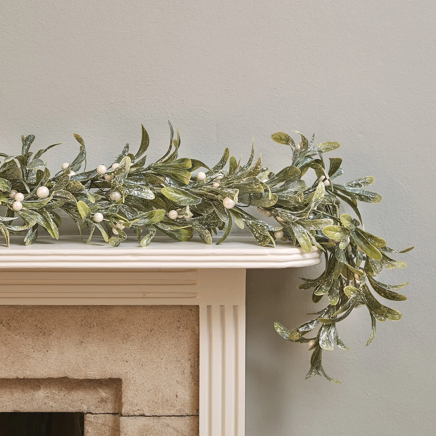 2m Pre Lit Oversized Mistletoe Christmas Garland - Image 2