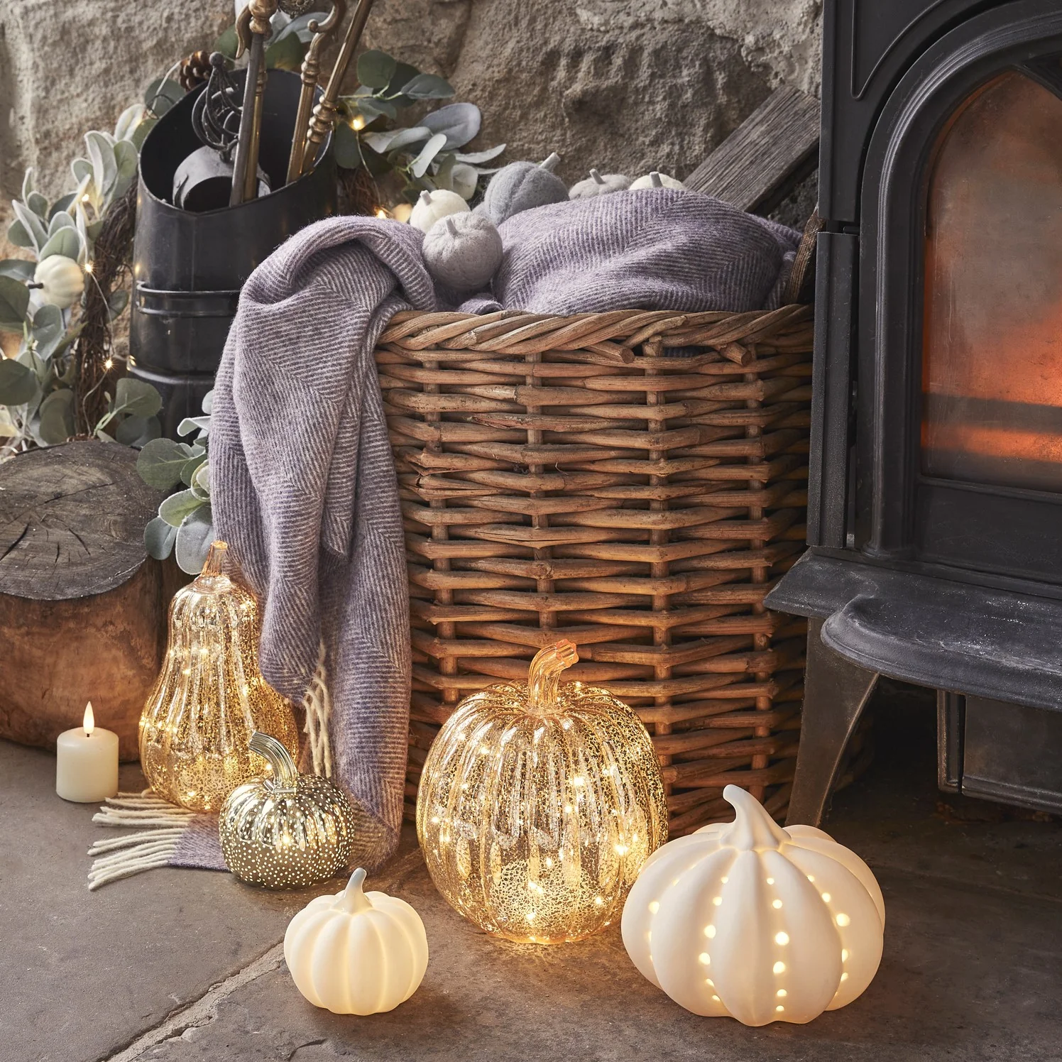 3 Pumpkin Felt Autumn Decorations - Image 7