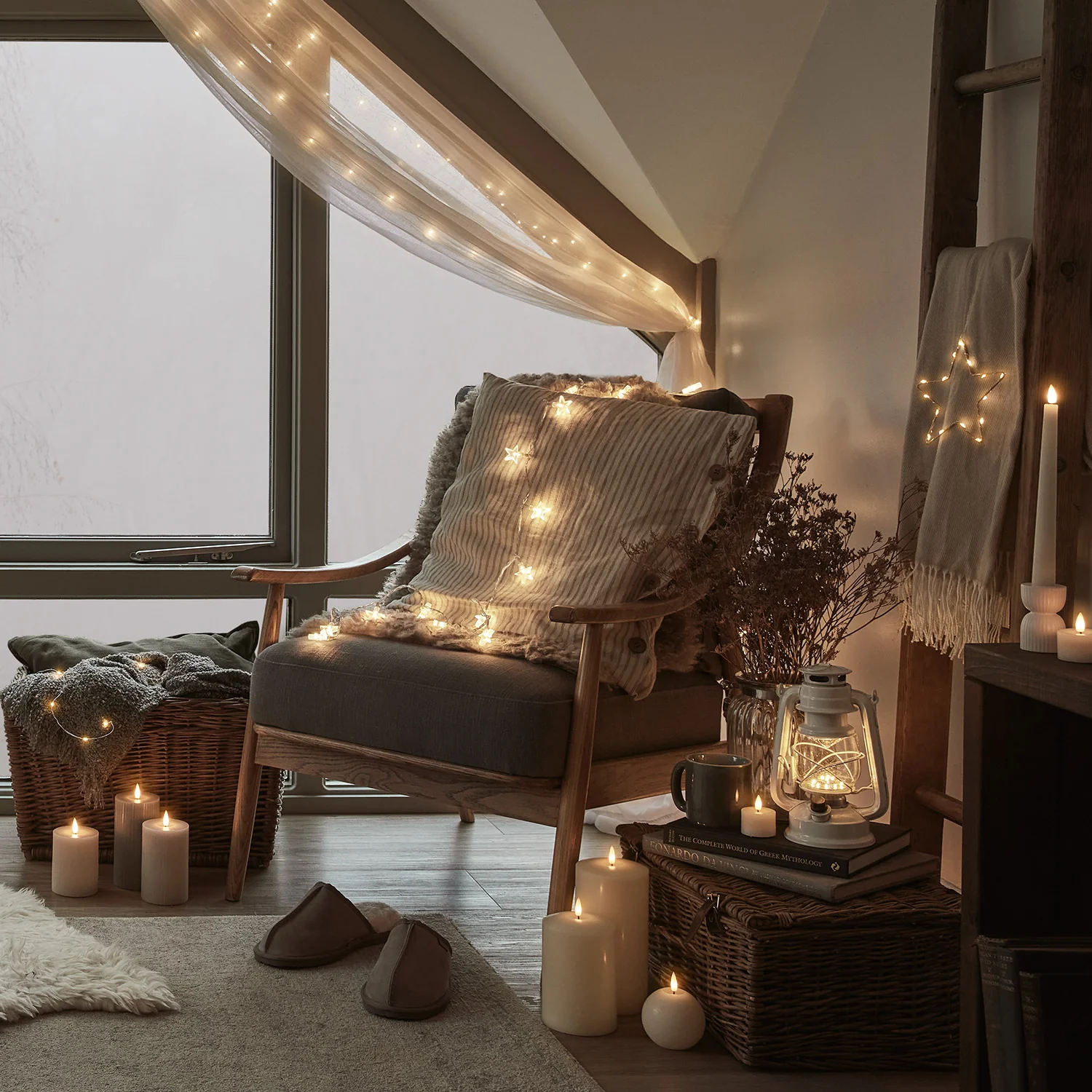 30 Warm White LED Star Fairy Lights On Clear Cable - Image 7