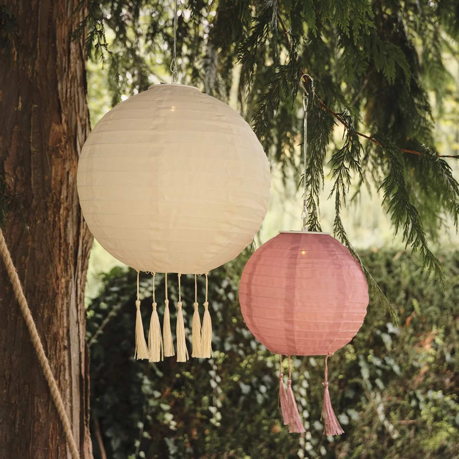30cm Cream Lucena Tassel Solar Lantern - Image 5