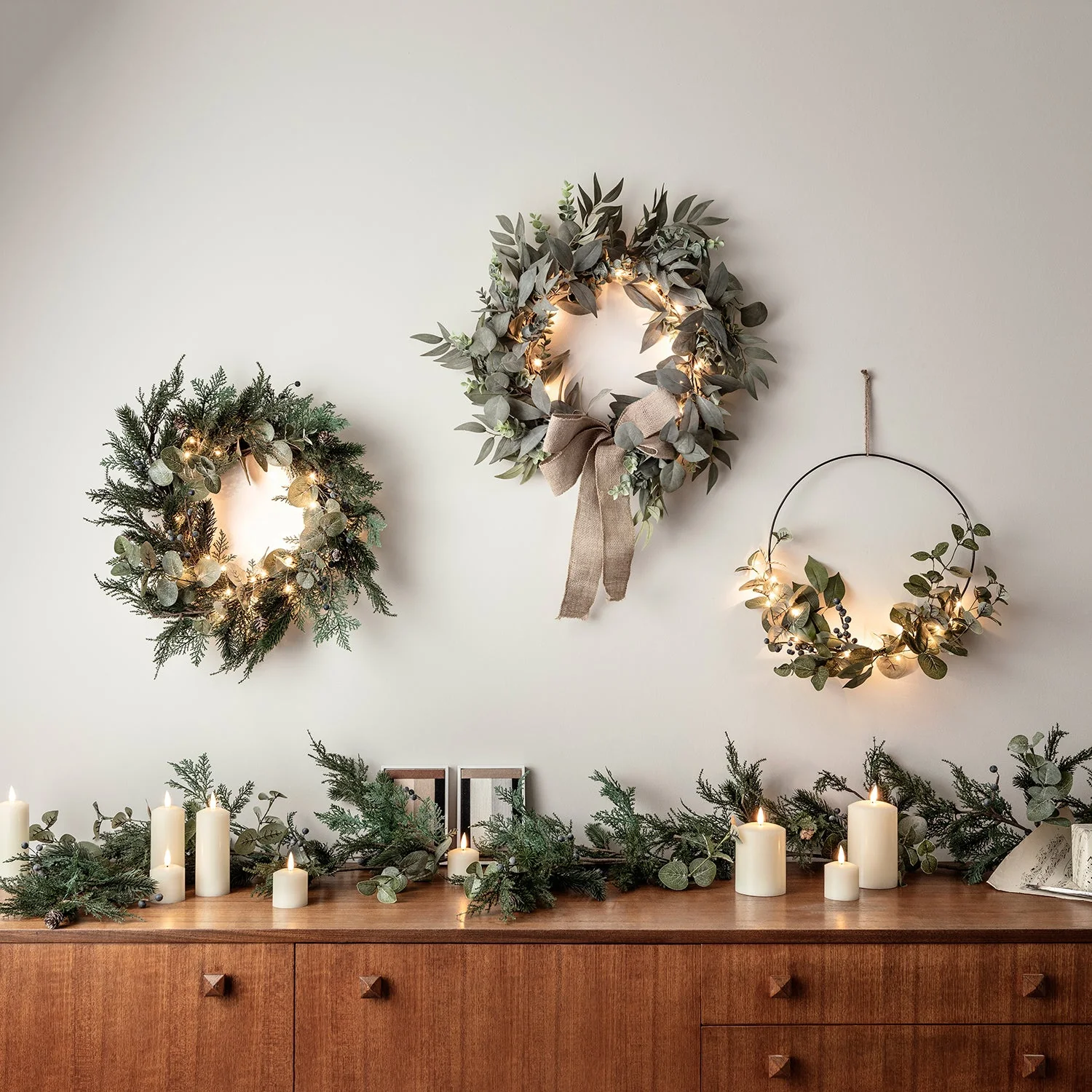35cm Eucalyptus Christmas Half Wreath Micro Light Bundle - Image 4