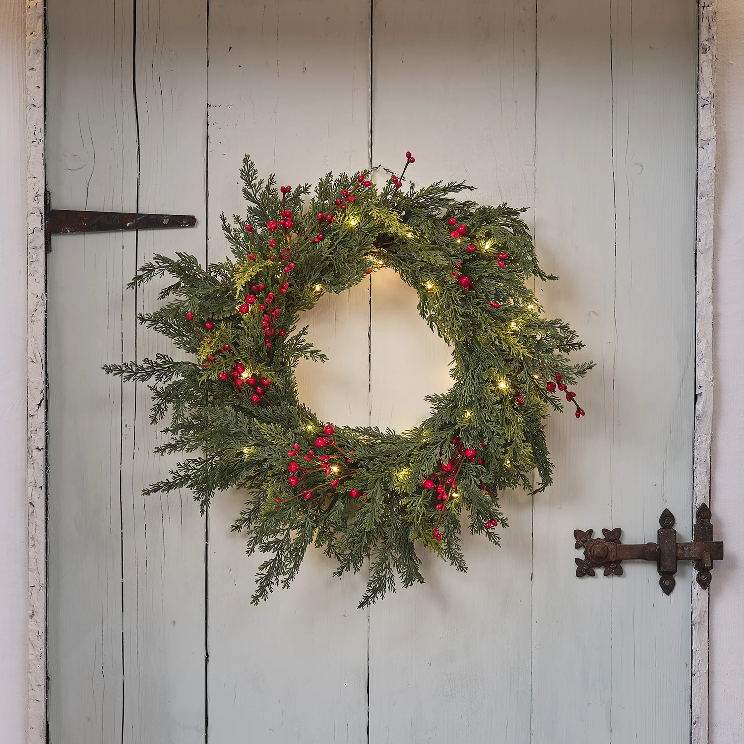 45cm Pre Lit Red Berry Christmas Wreath - Image 4