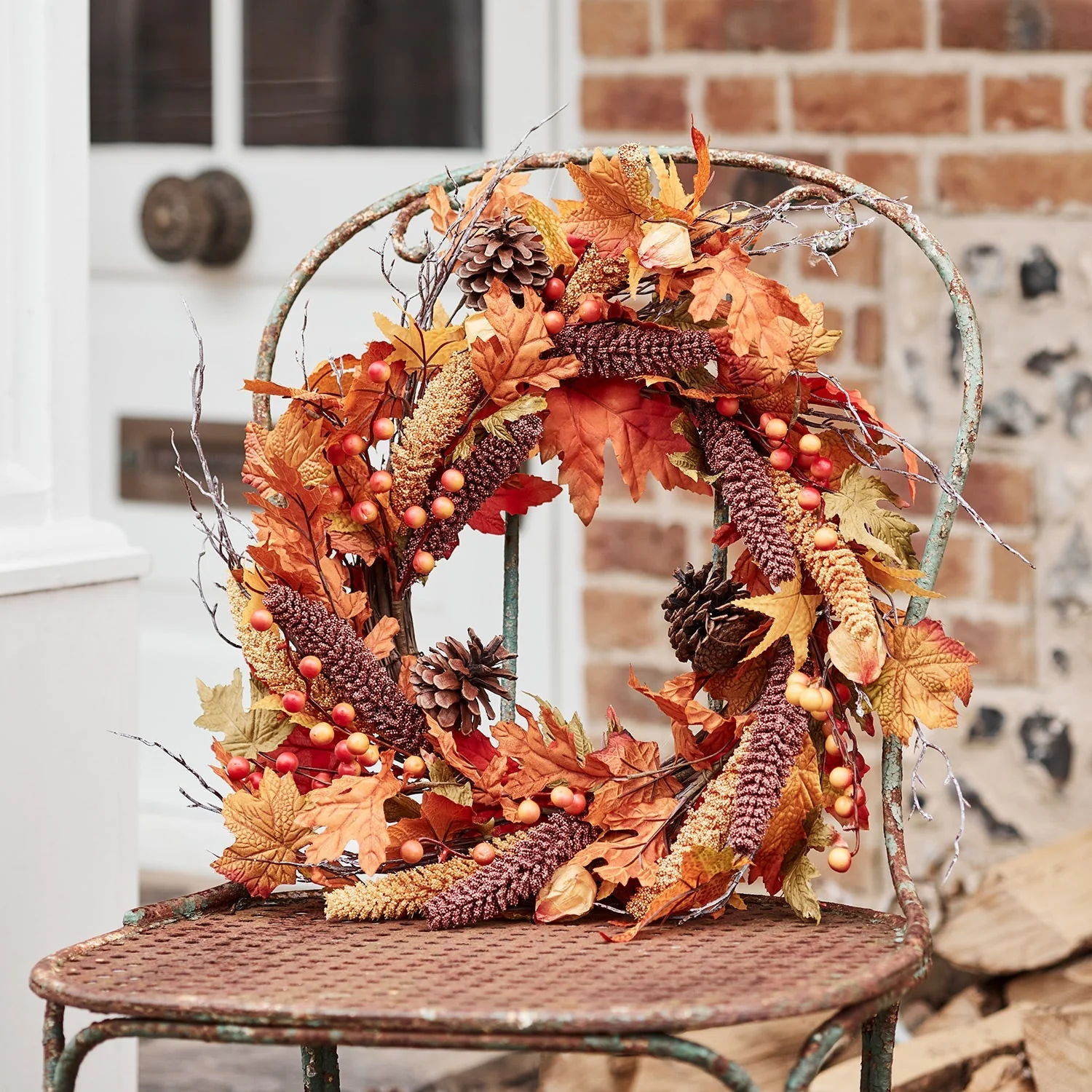 Pre Lit 50cm Berry & Pinecone Autumn Wreath - Image 2