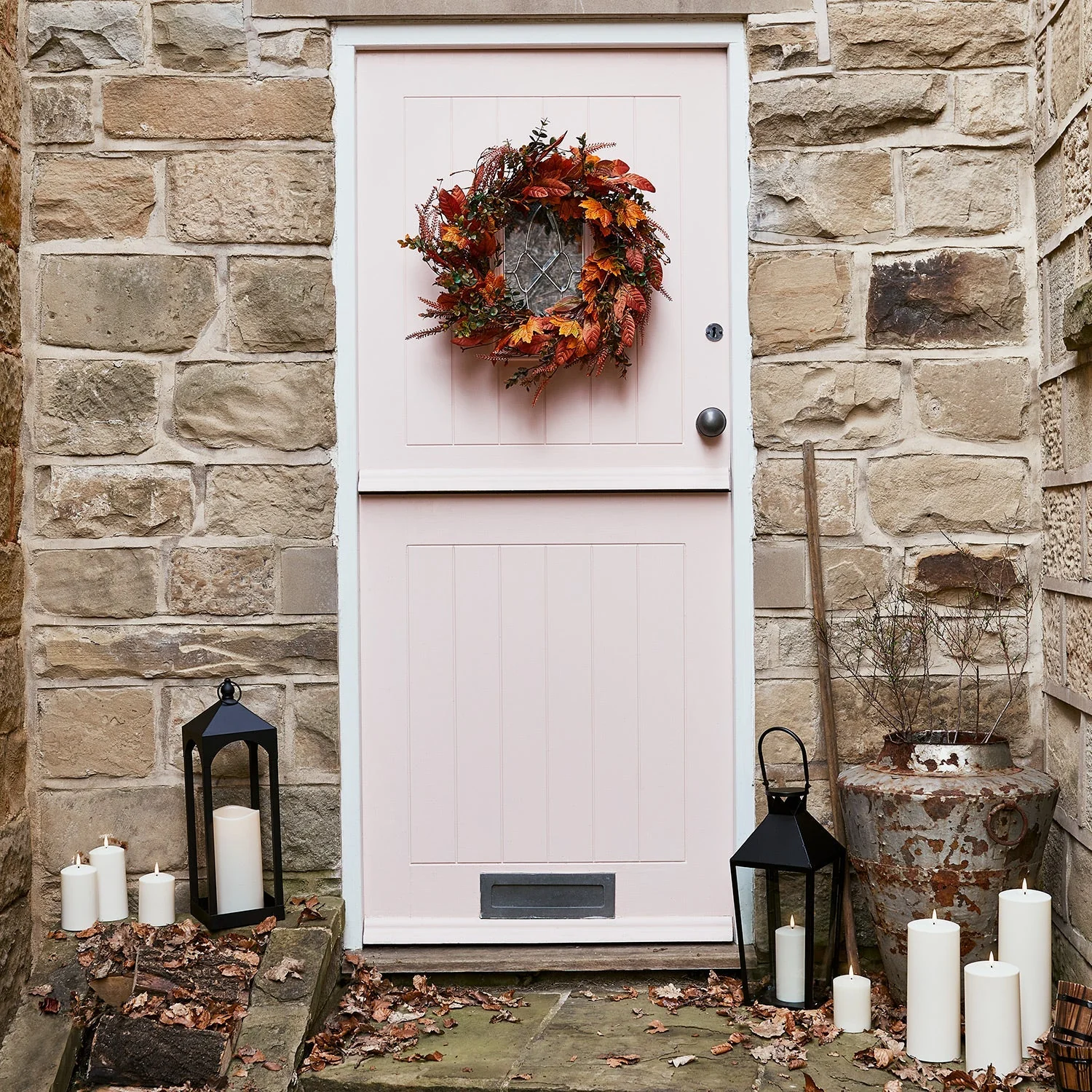 Pre Lit 50cm Berry & Pinecone Autumn Wreath - Image 4