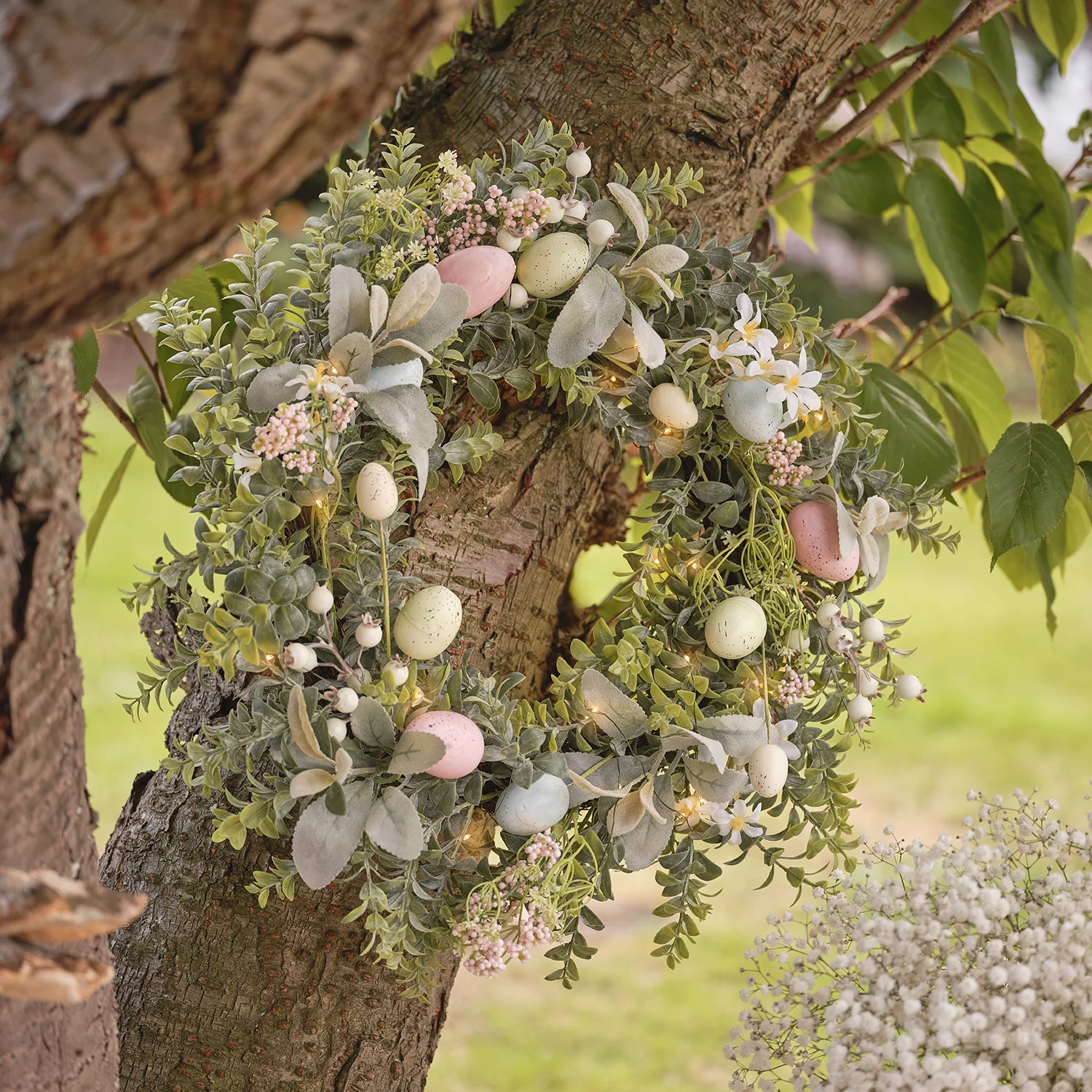 50cm Pre Lit Easter Egg Wreath - Image 4