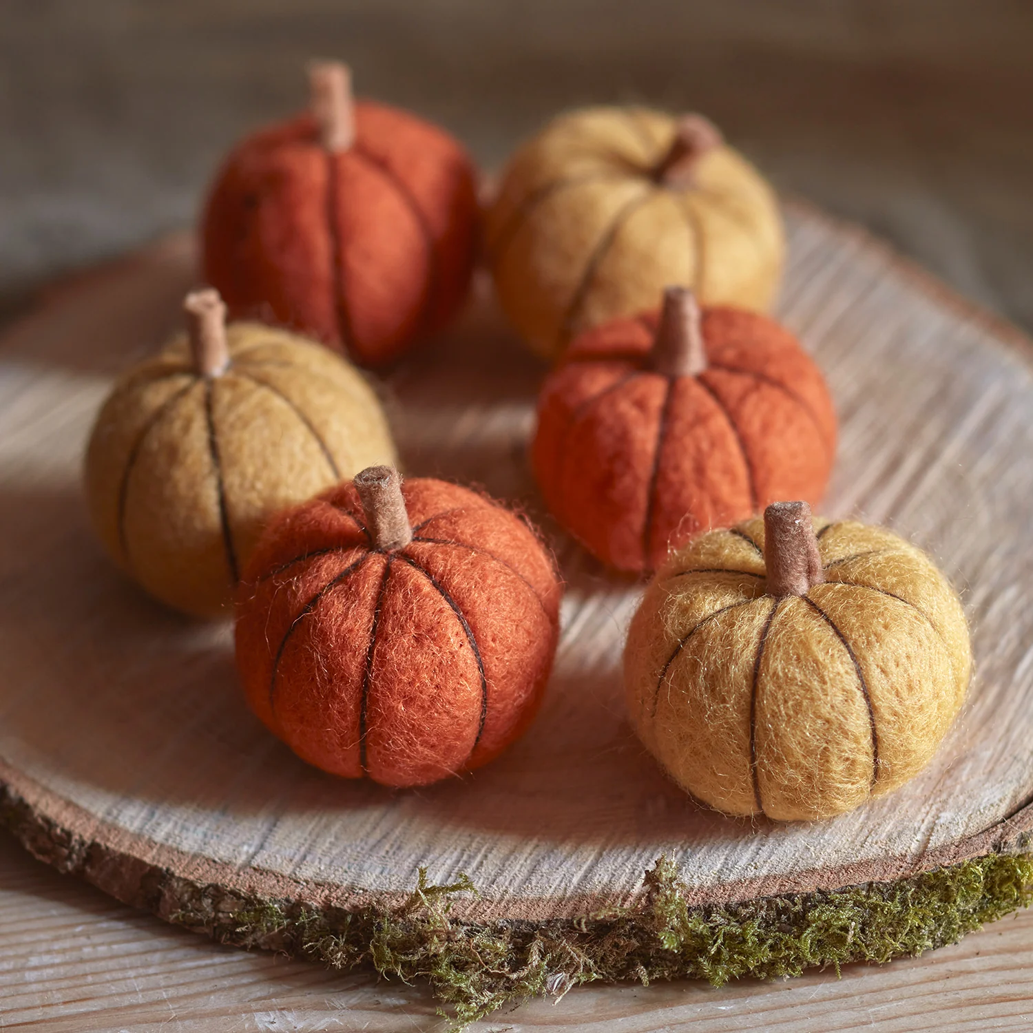 6 Wool Pumpkin Decorations - Image 2