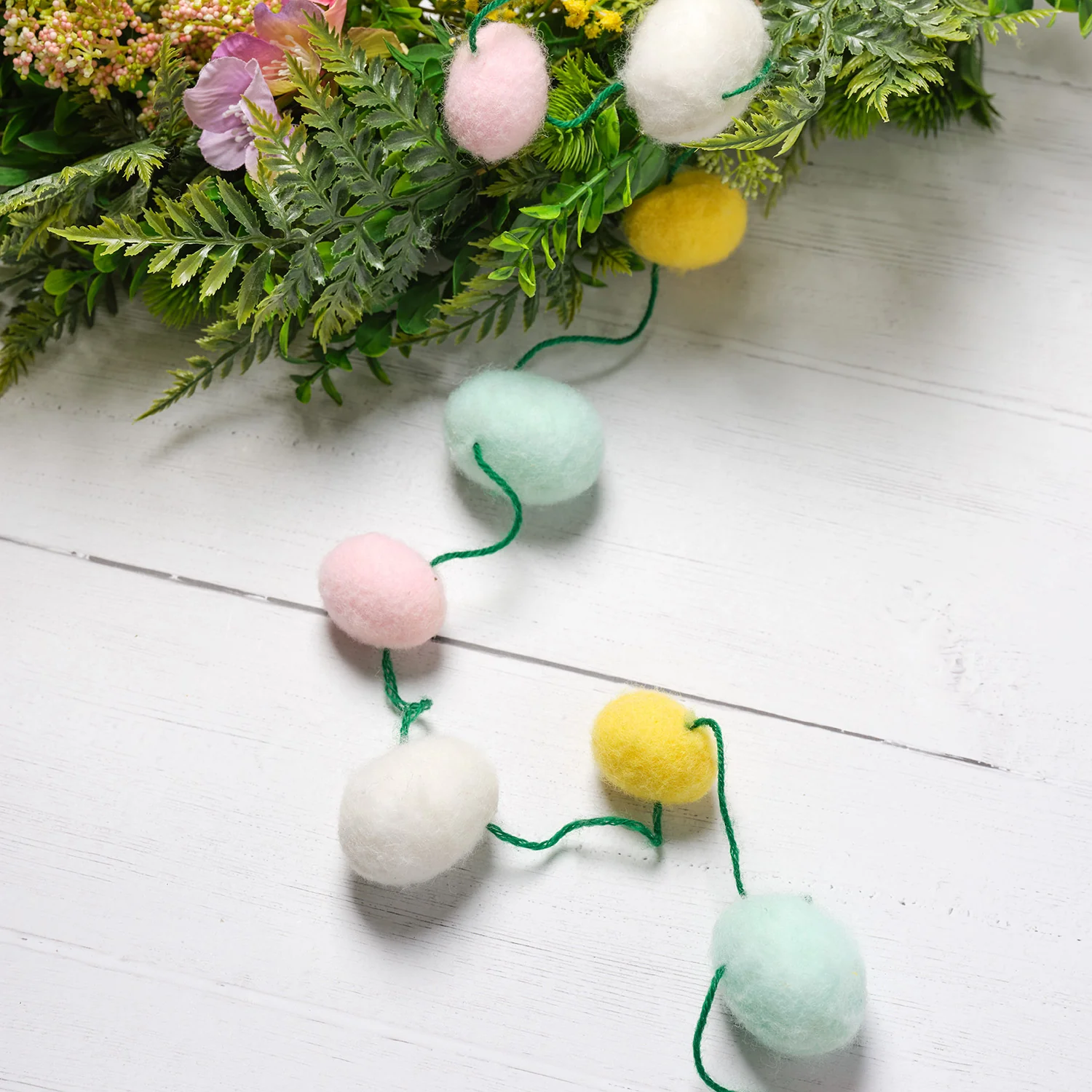 60cm Pre Lit Oversized Easter Wreath with Removable Egg Garland - Image 3