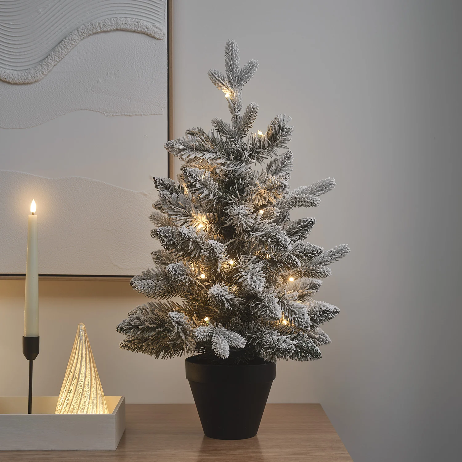 60cm Pre Lit Snowy Christmas Tree - Image 5