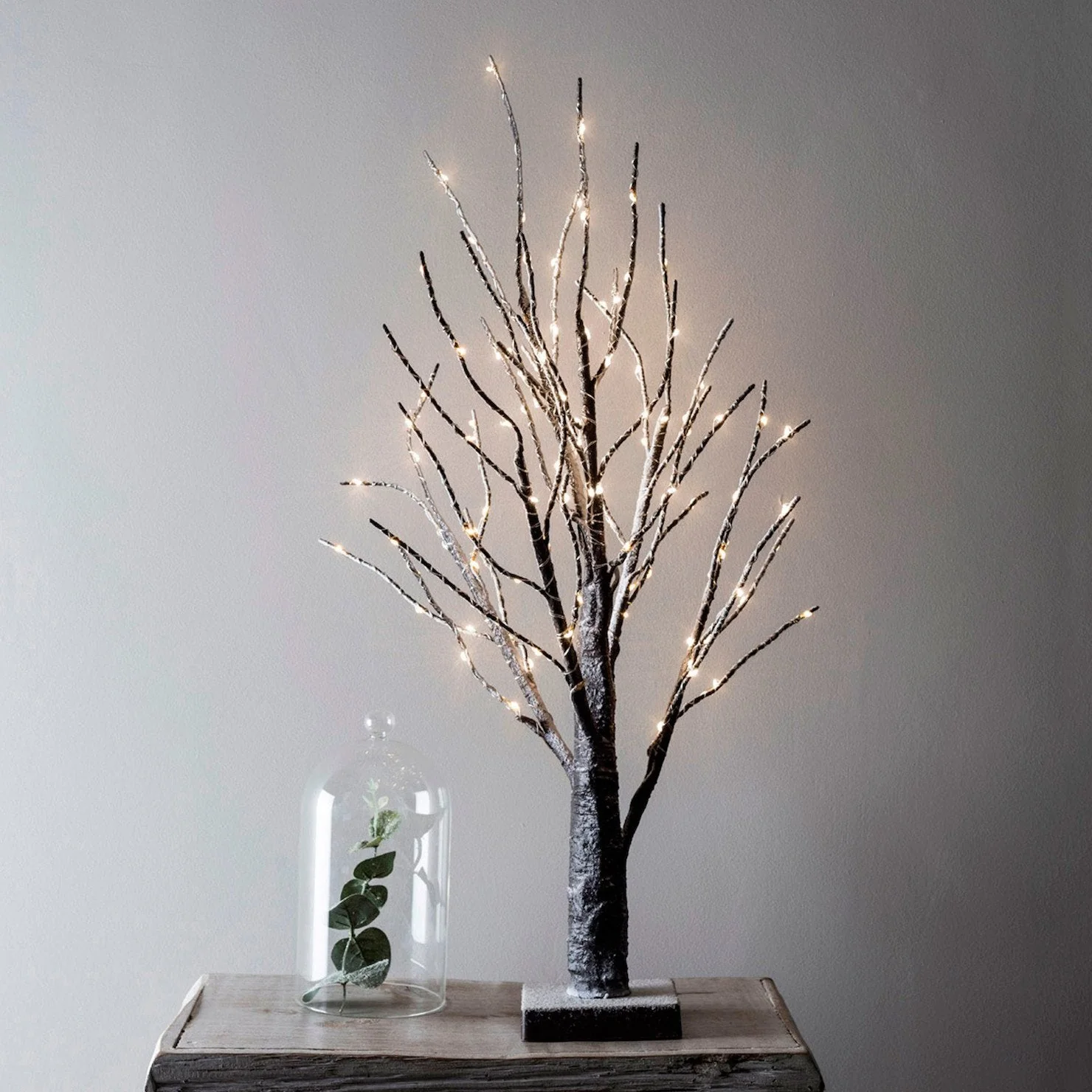 65cm Snowy Pre Lit Battery Twig Tree - Image 3