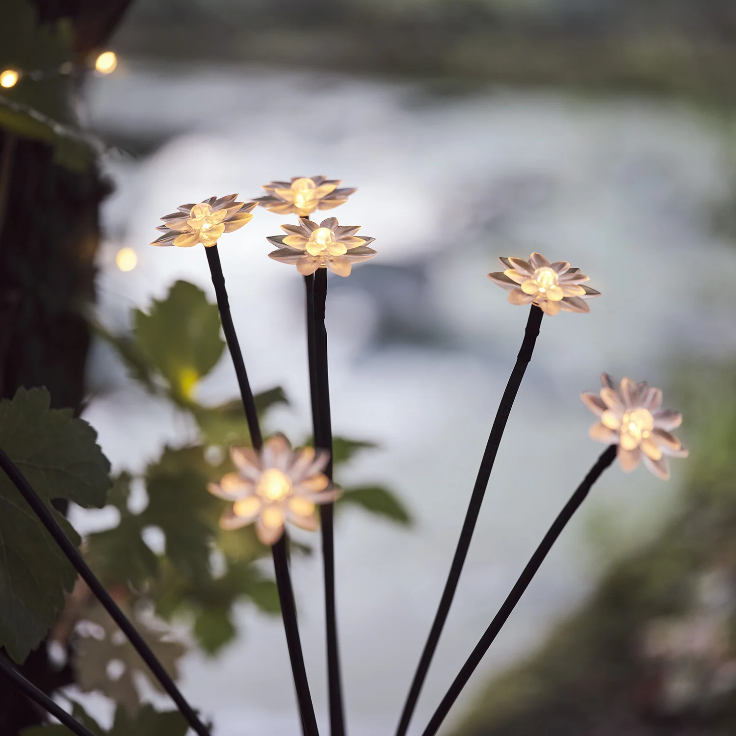 8 Flower Solar Stake Lights - Image 3