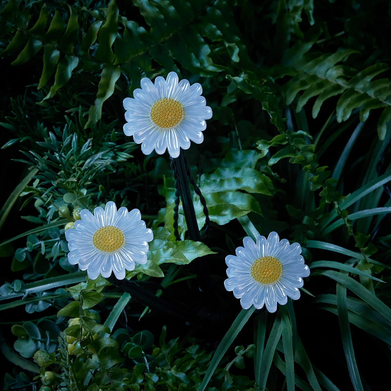 9 Daisy Flower Solar Stake Lights - Image 6