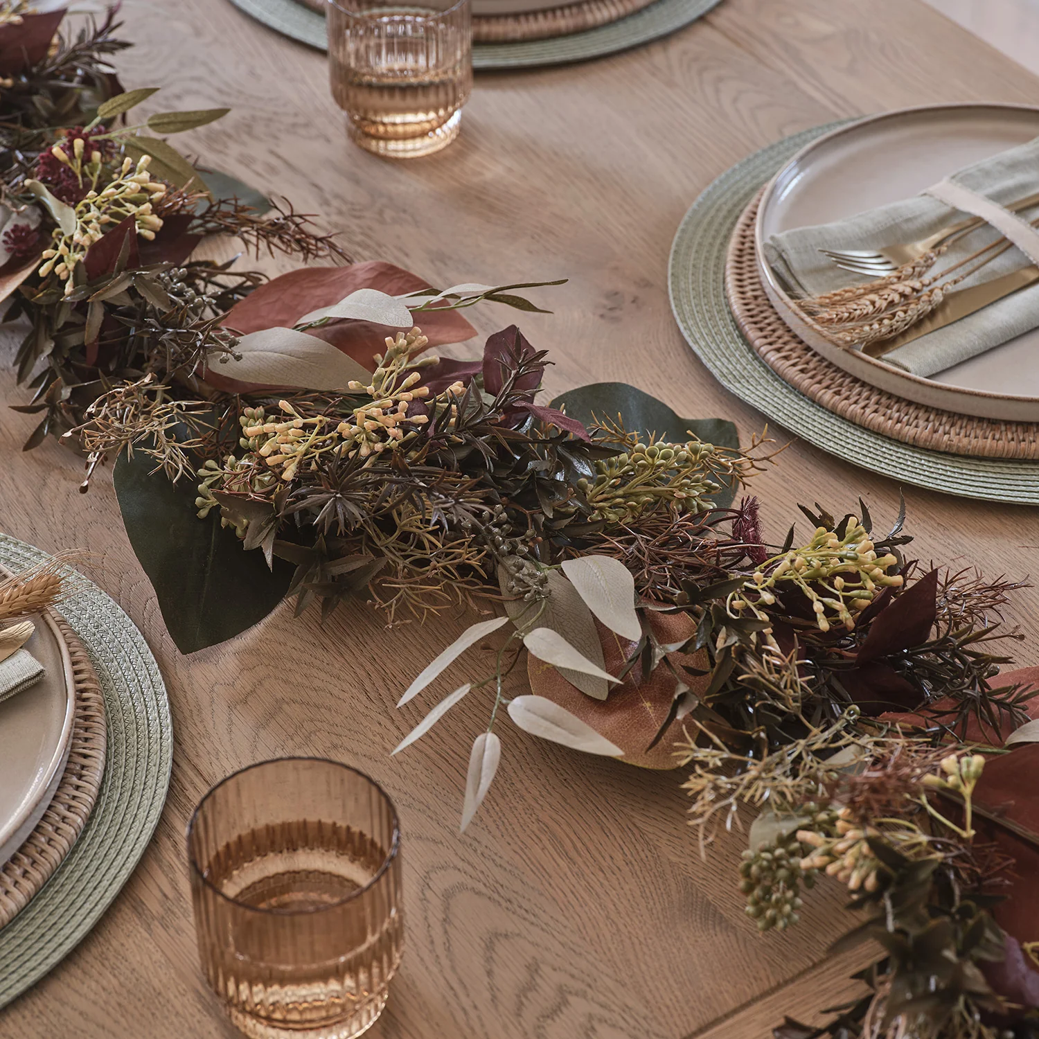 2m Pre Lit Autumn Winter Garland - Image 2