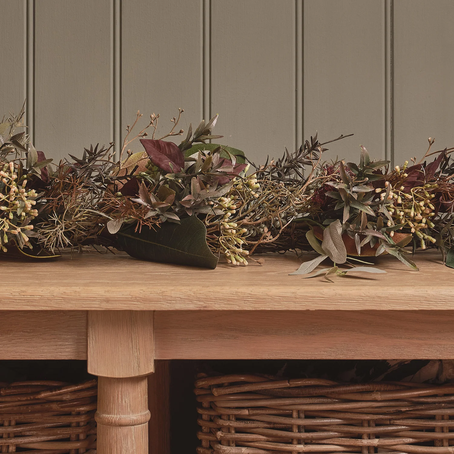 2m Pre Lit Autumn Winter Garland - Image 4