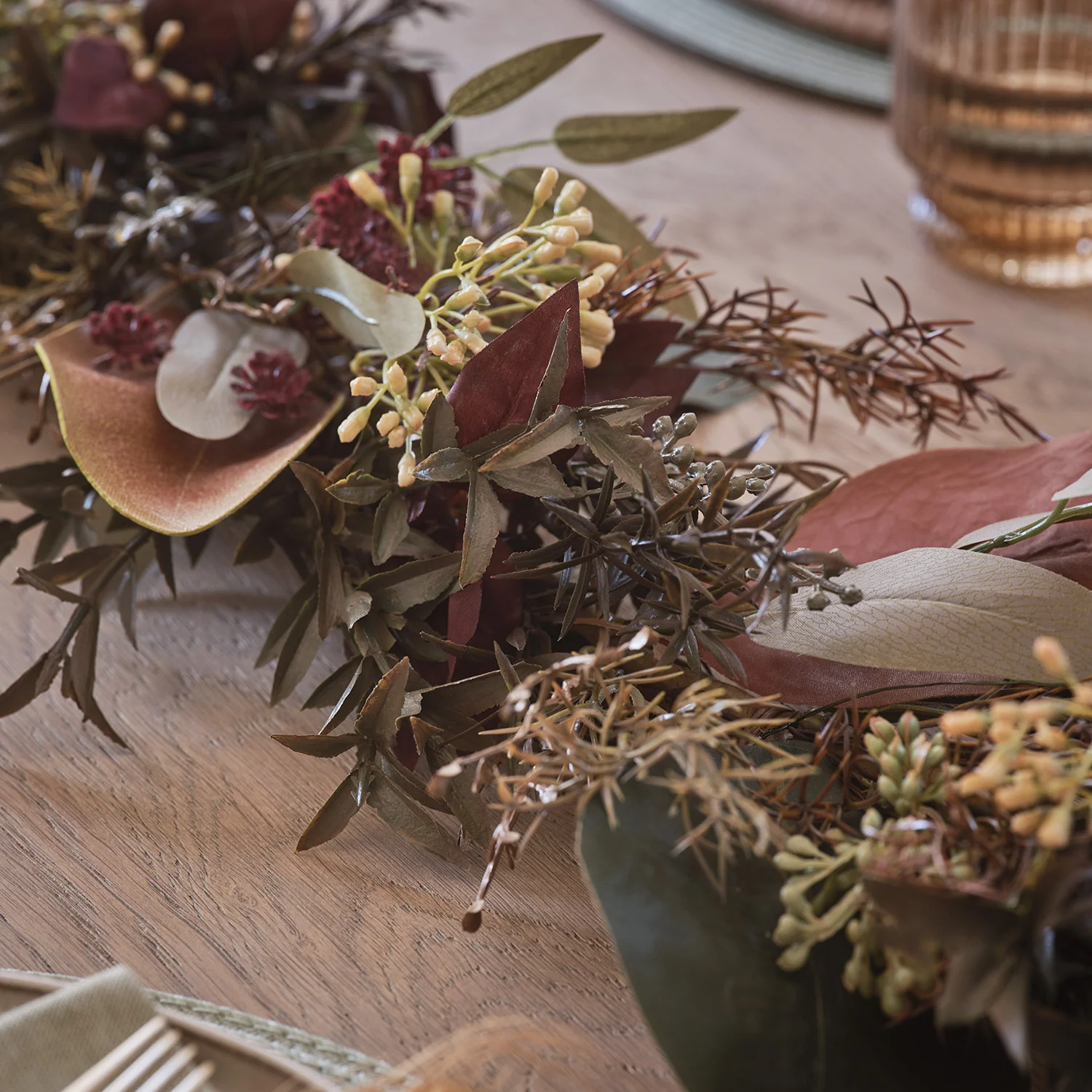 2m Pre Lit Autumn Winter Garland - Image 7