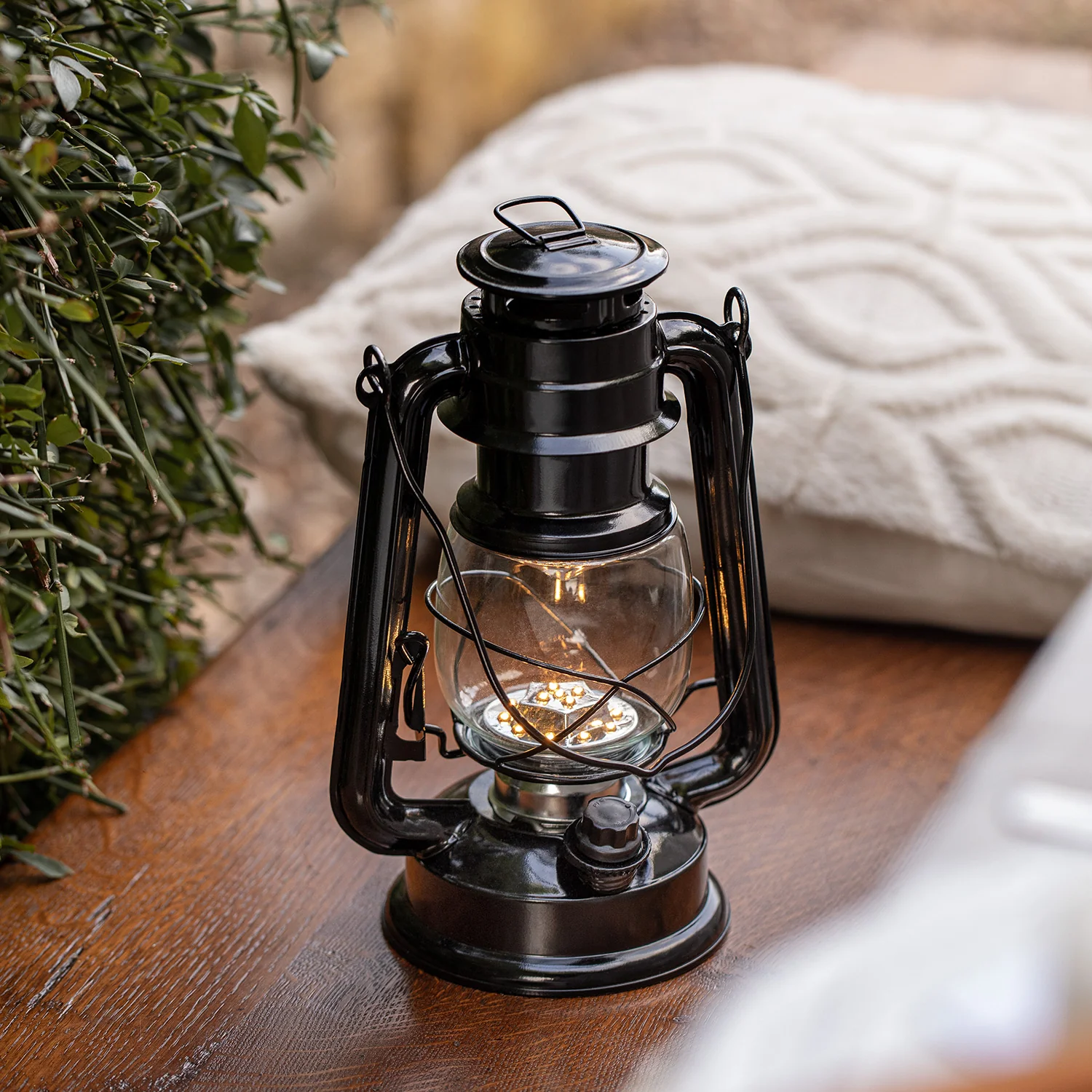 Black Storm Battery Lantern - Image 2