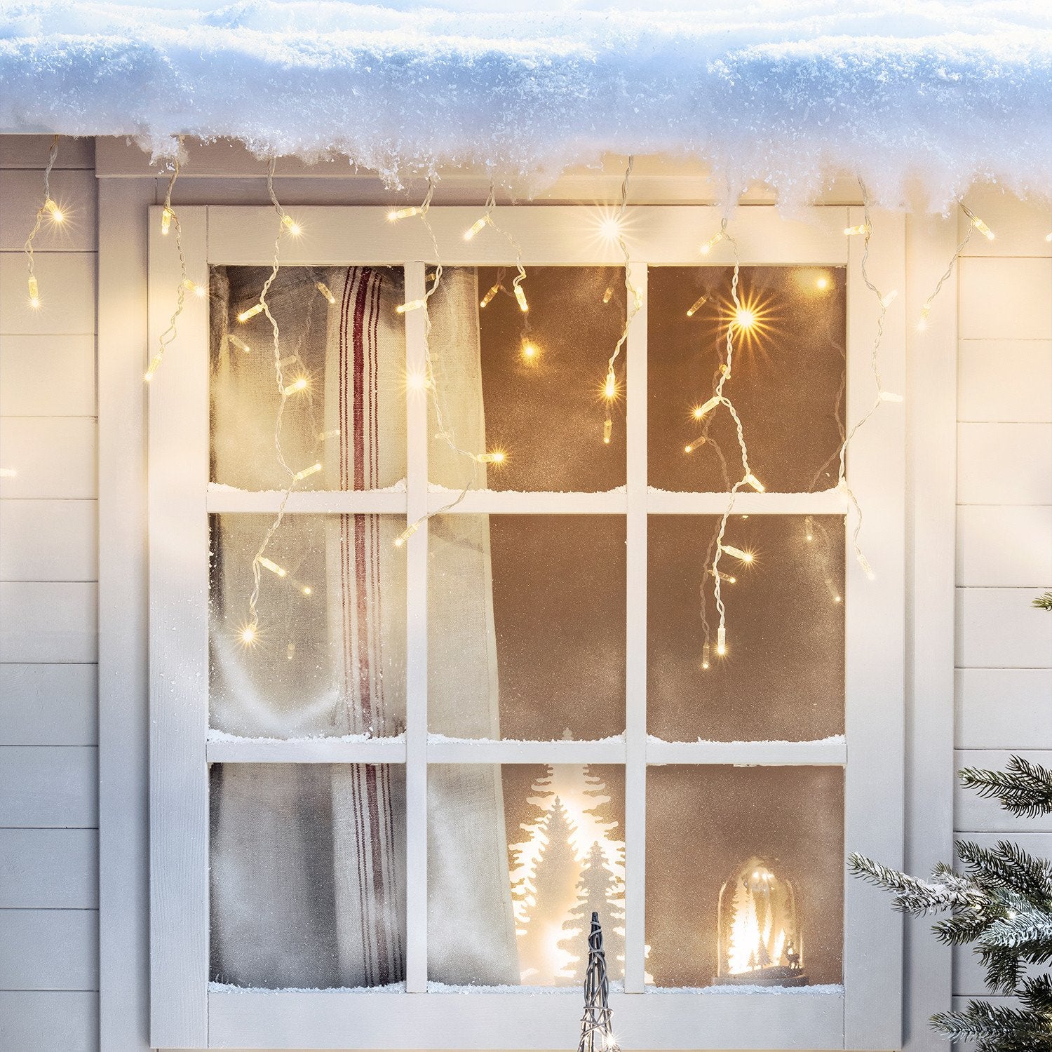 Core Connect 18m 576 Warm White Connectable Icicle Lights Clear Cable - Image 5