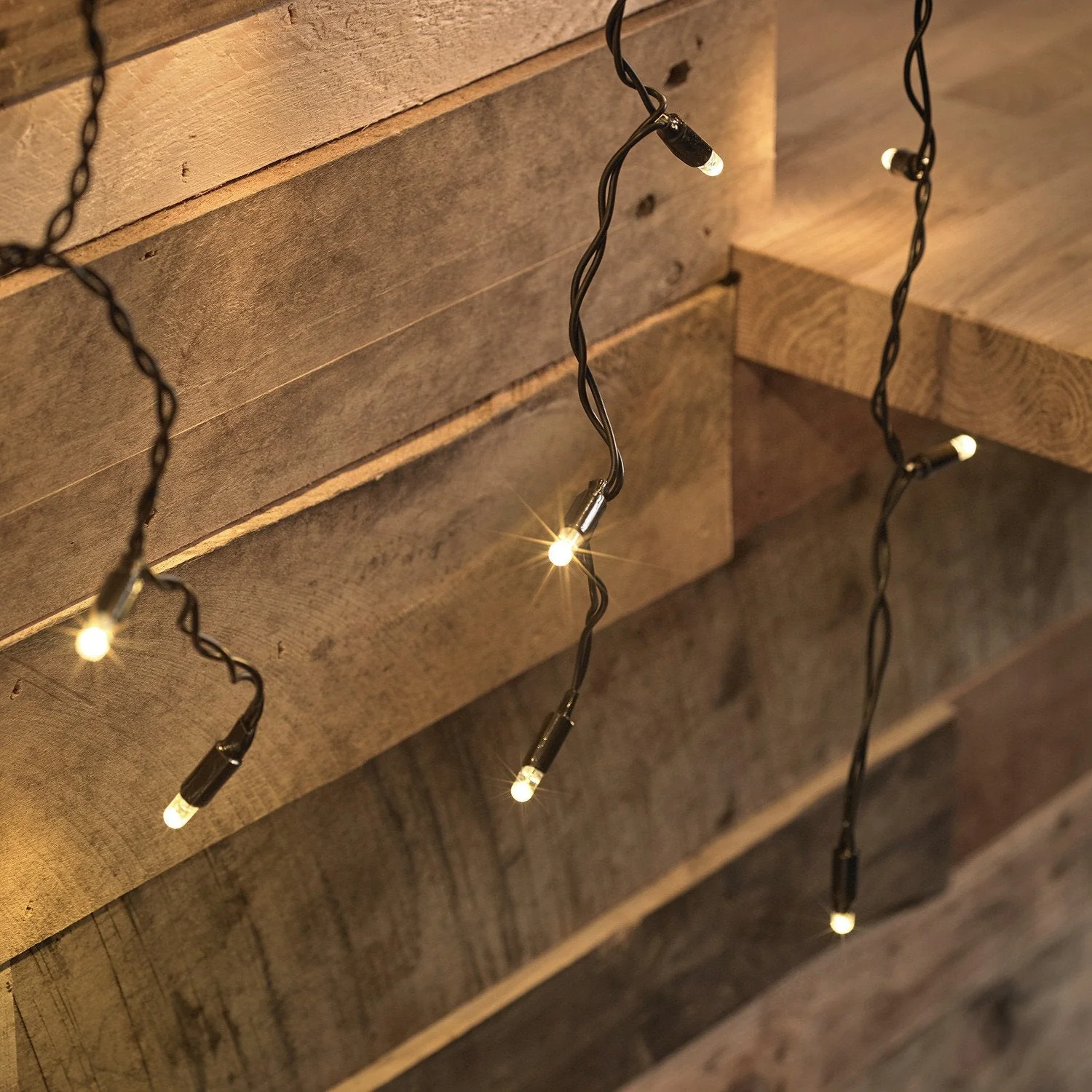 Core Connect 8m x 2m 768 Warm White Connectable Curtain Lights Black Cable - Image 2