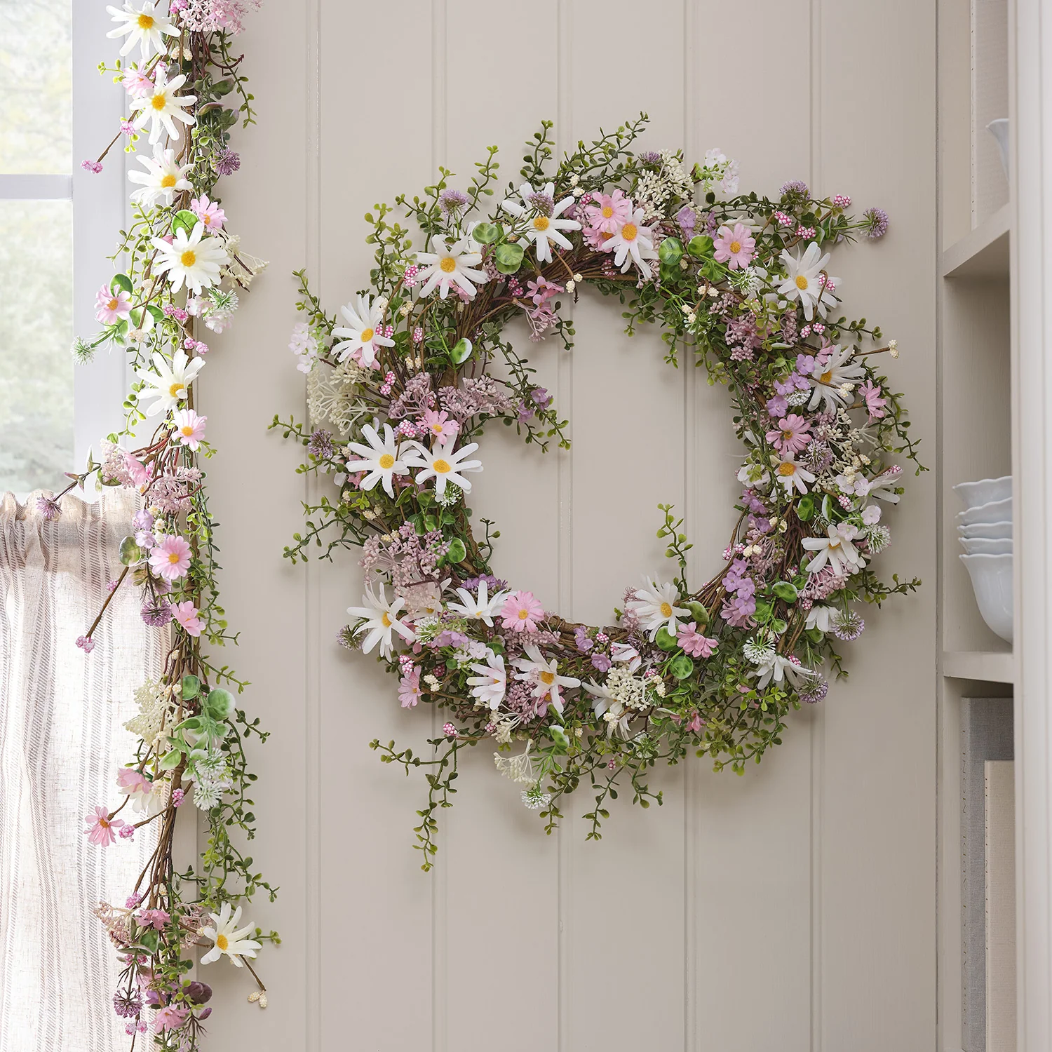 Daisy Dreams Pre Lit Wreath & Garland Bundle - Image 2