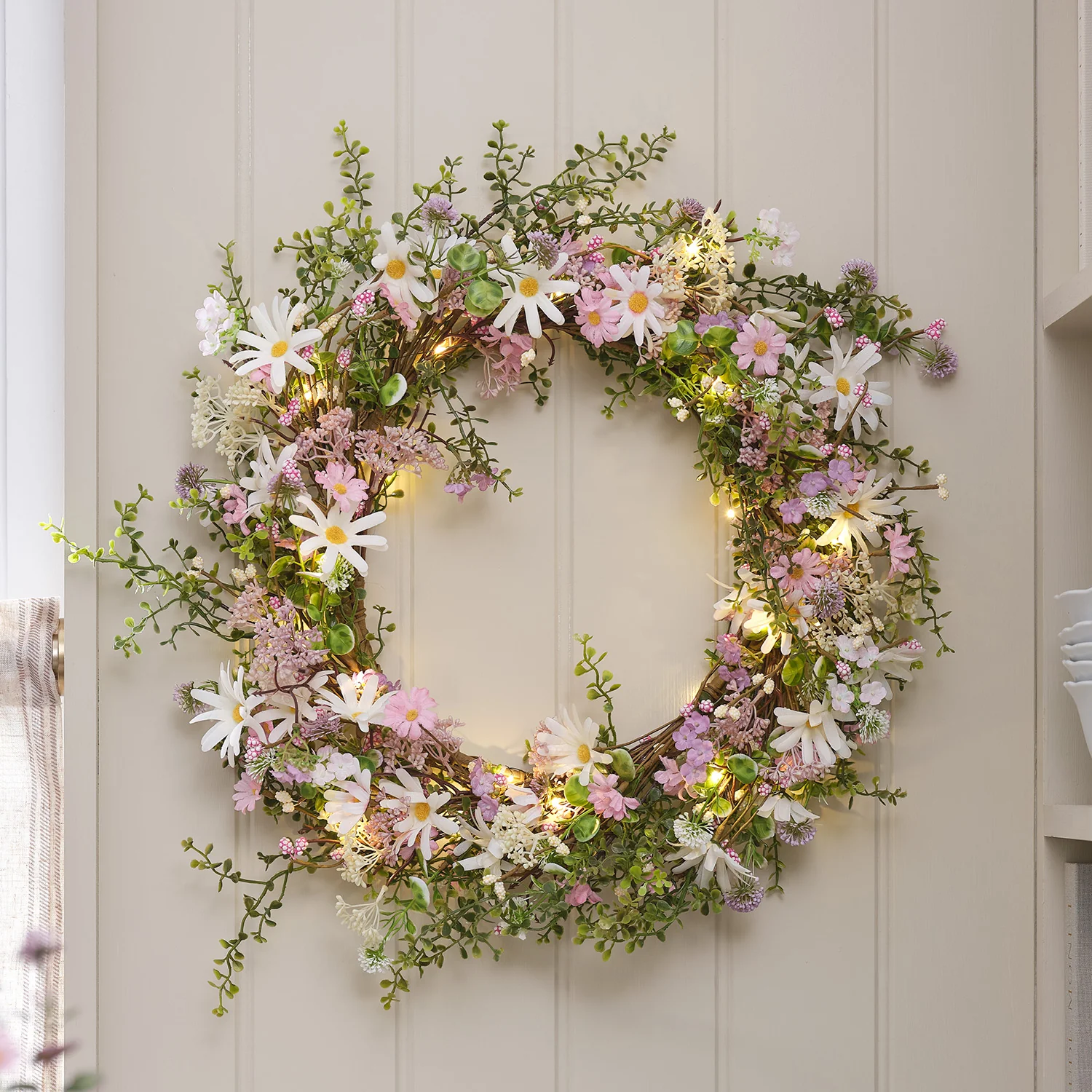 Daisy Dreams Pre Lit Wreath & Garland Bundle - Image 6