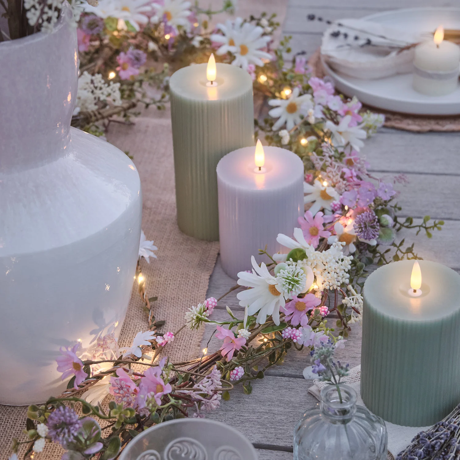 Daisy Dreams Pre Lit Wreath & Garland Bundle - Image 8