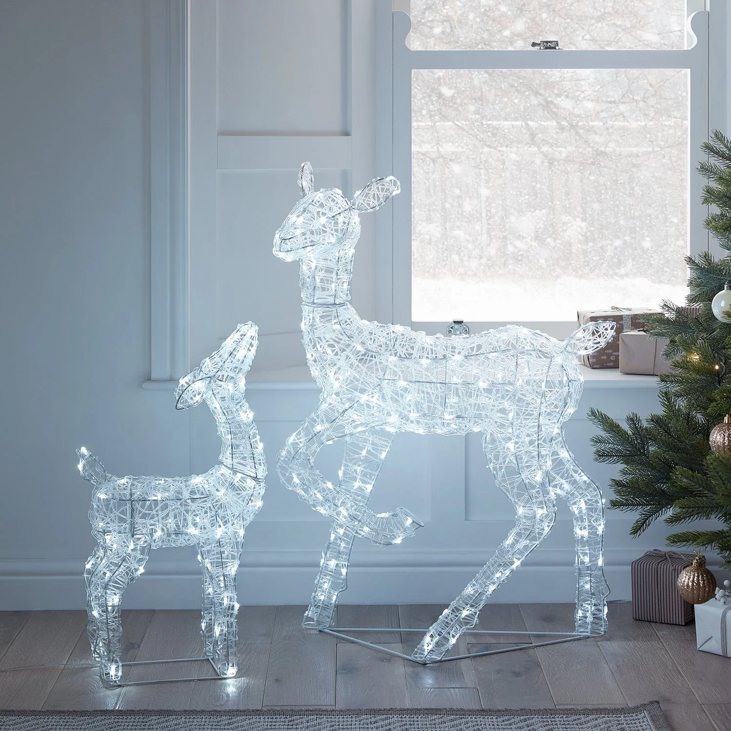 90cm Swinsty Doe & Fawn Acrylic Light Up Reindeer Duo - Image 3
