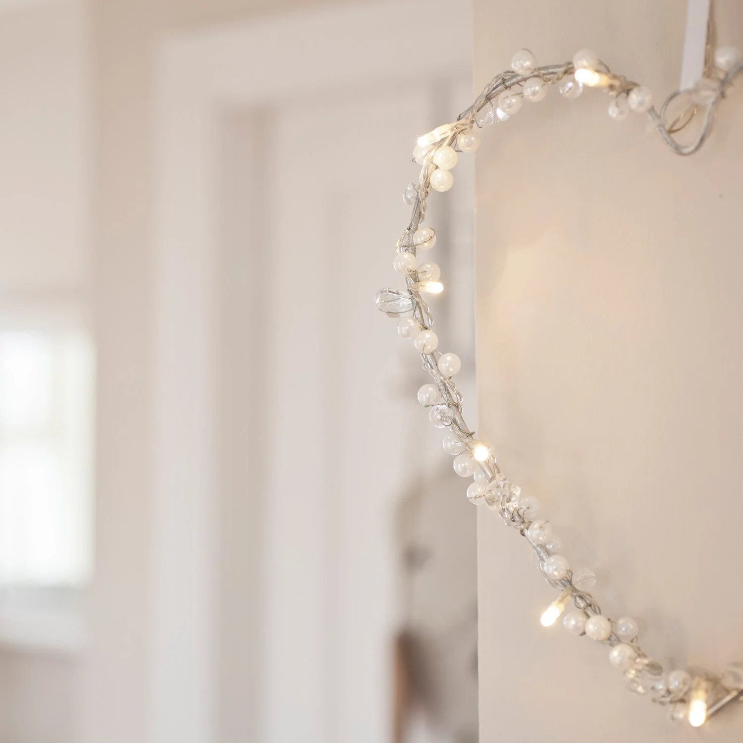 Heart Battery Fairy Light Wreath - Image 4