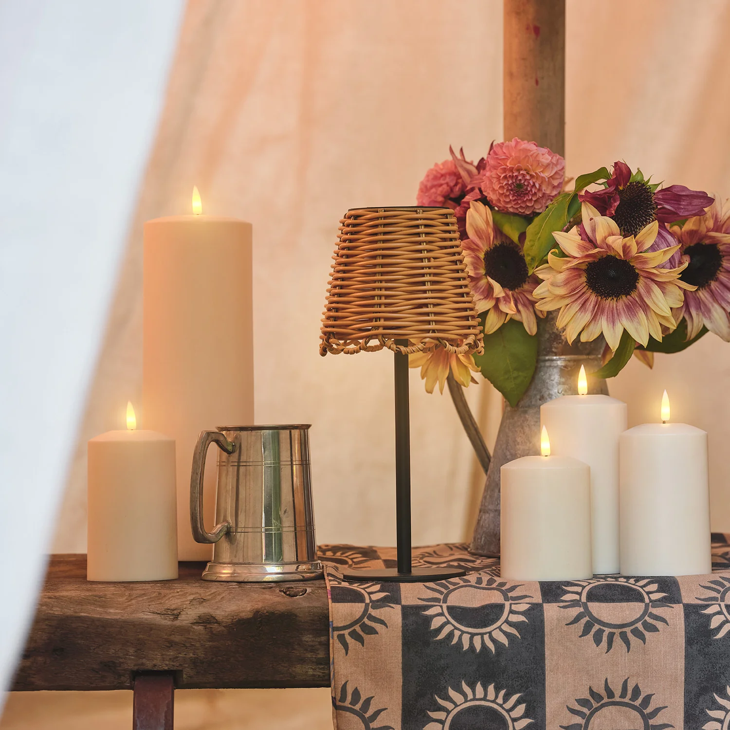Kurv Bamboo Style Solar Table Lamp - Image 4