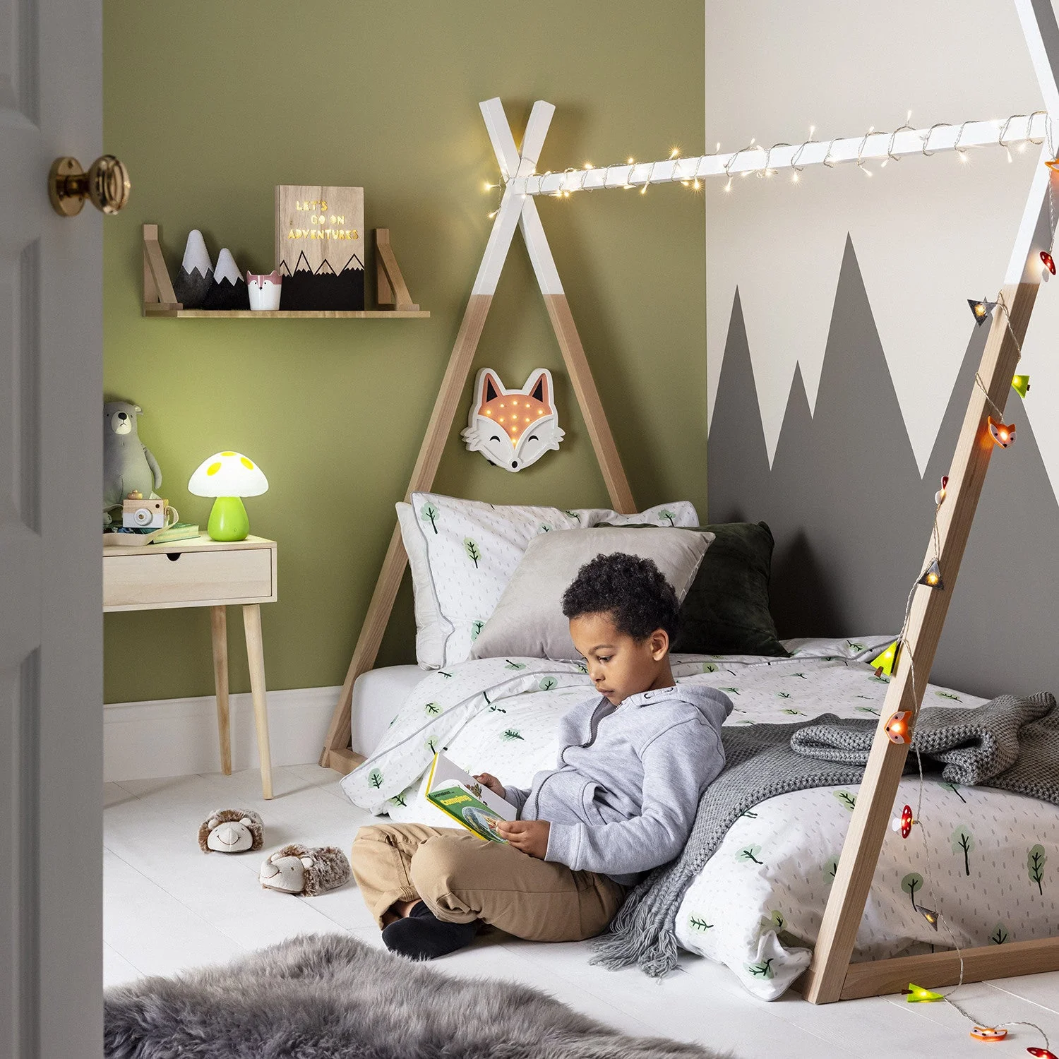 Mr Fox Battery Children's Wall Light - Image 5