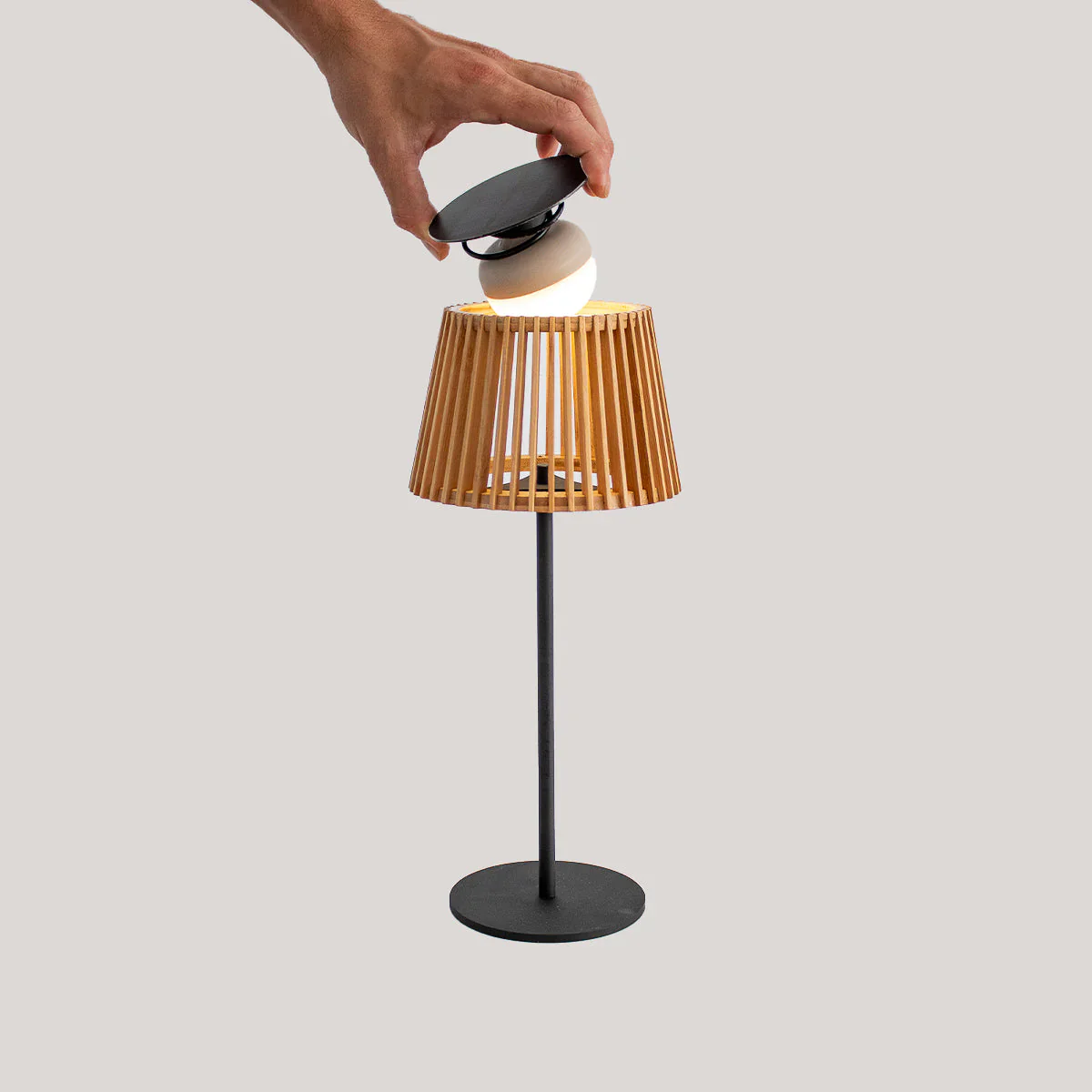 Okinawa Table Solar Powered Lamp - Image 2