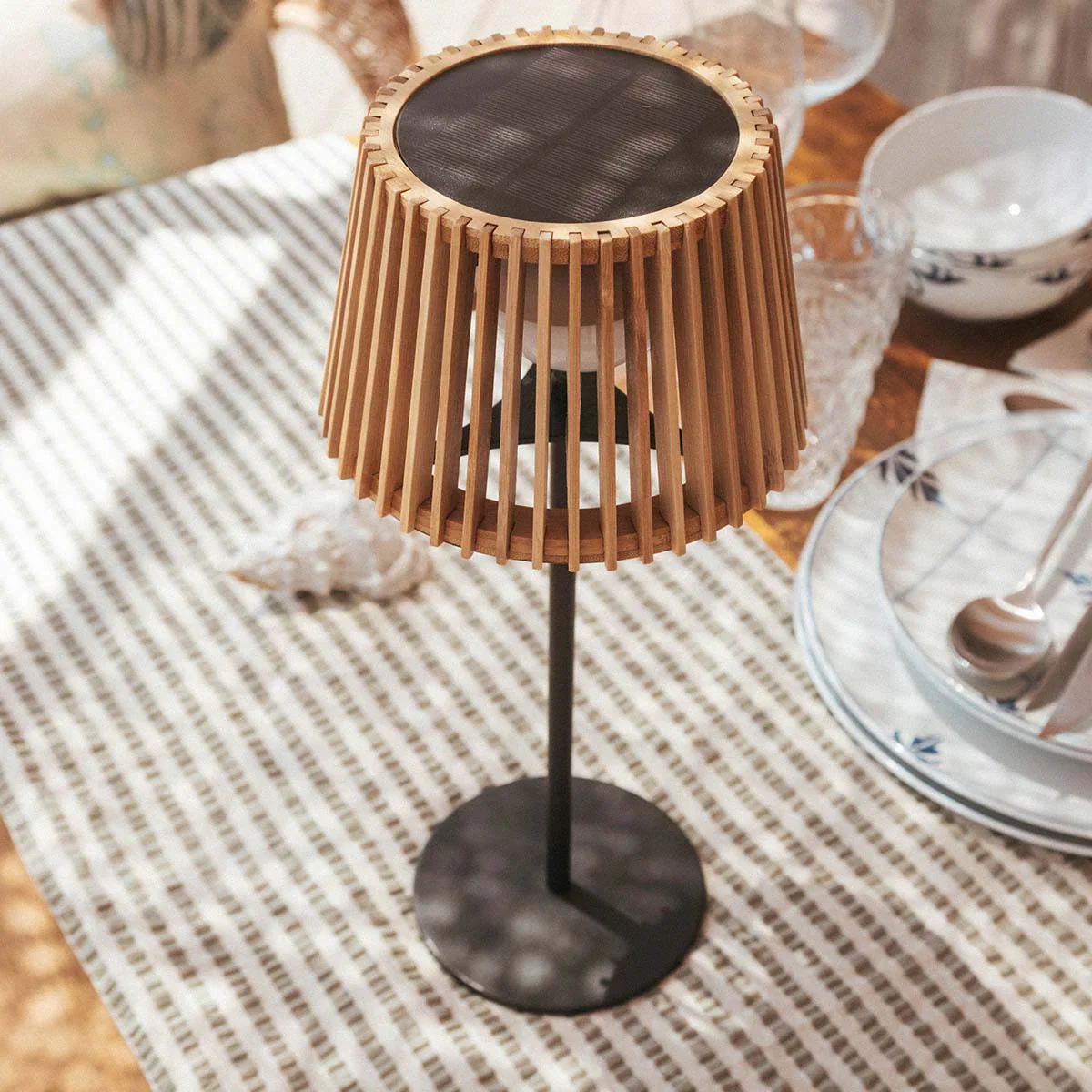 Okinawa Table Solar Powered Lamp - Image 4