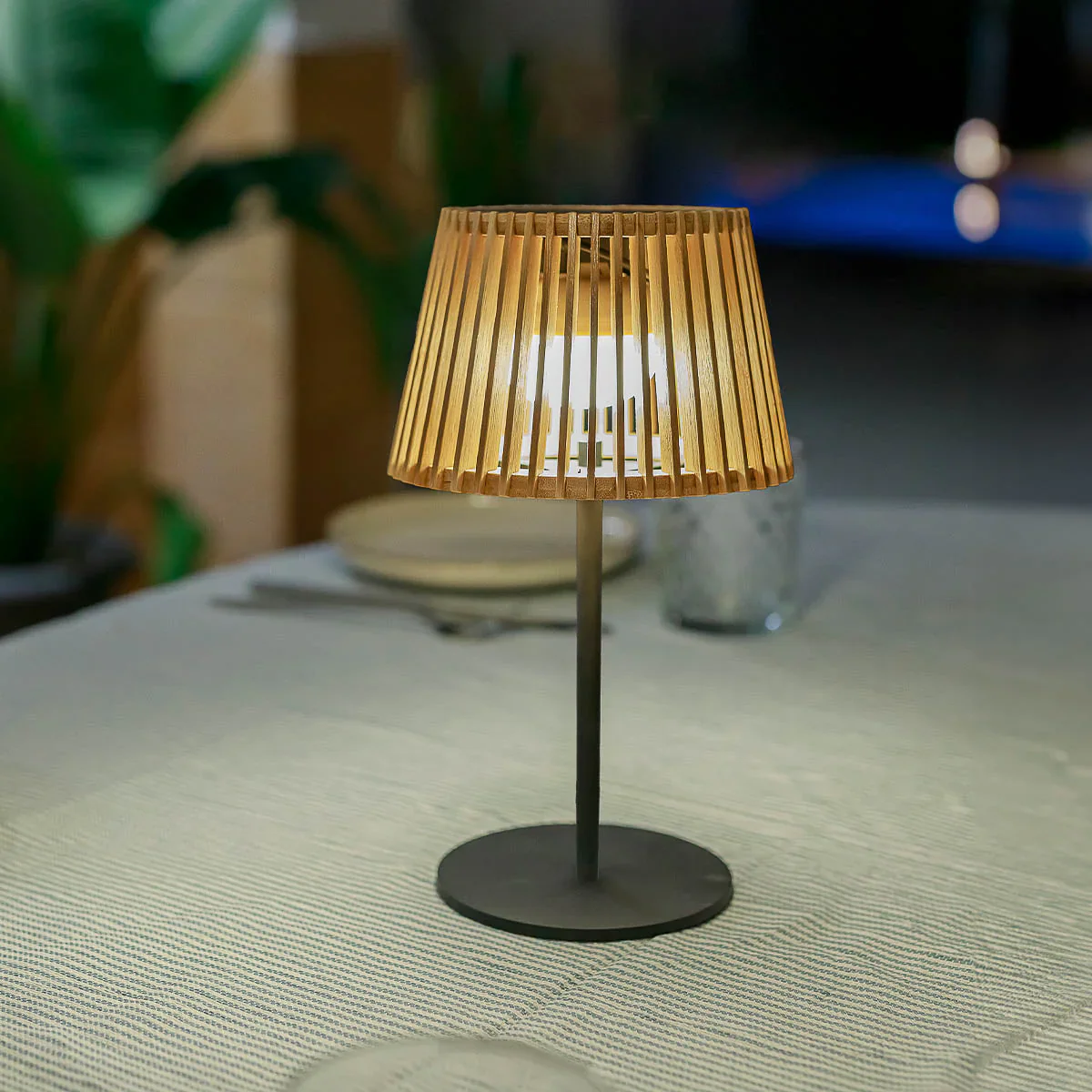 Okinawa Table Solar Powered Lamp - Image 5