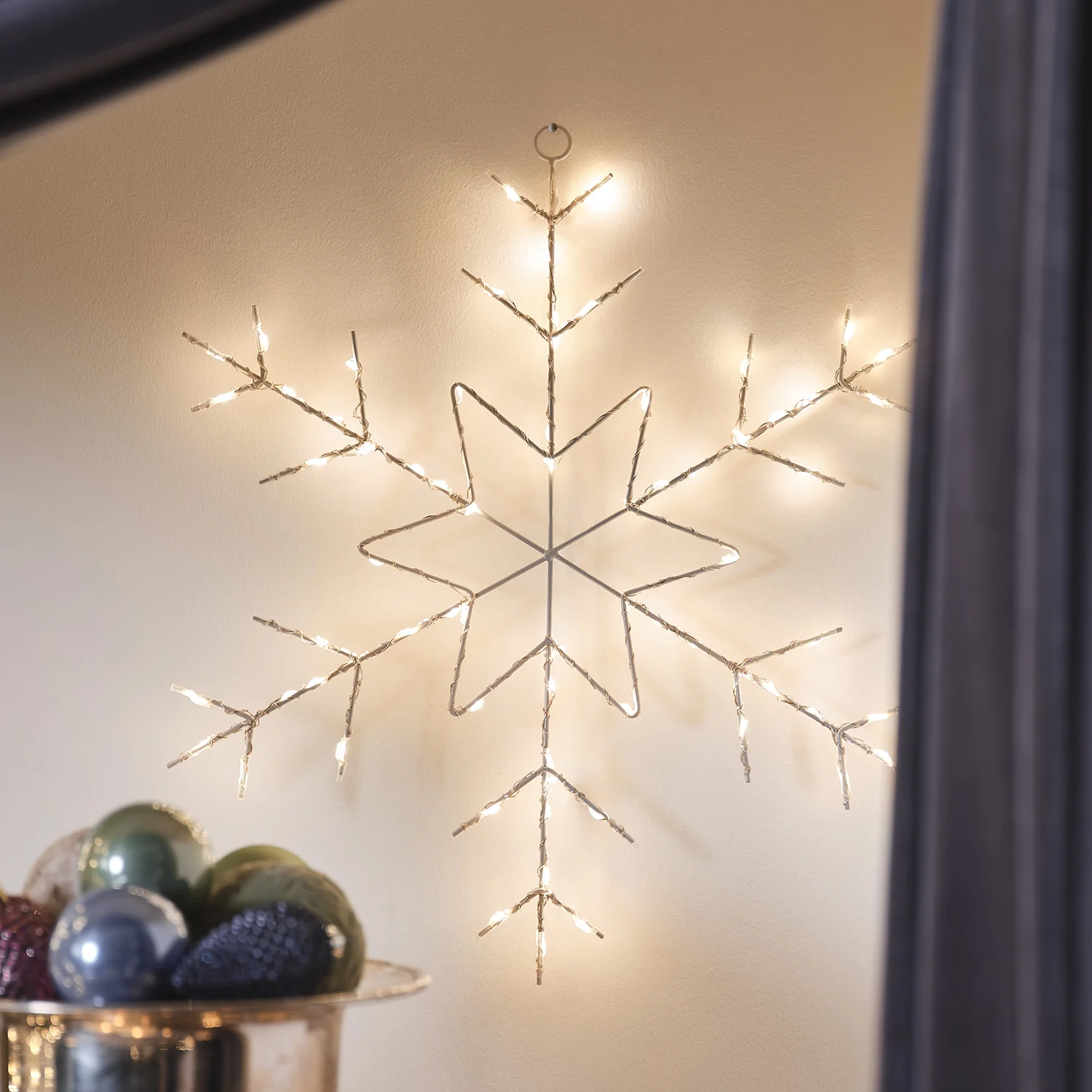 Osby Snowflake Christmas Window Light - Image 10