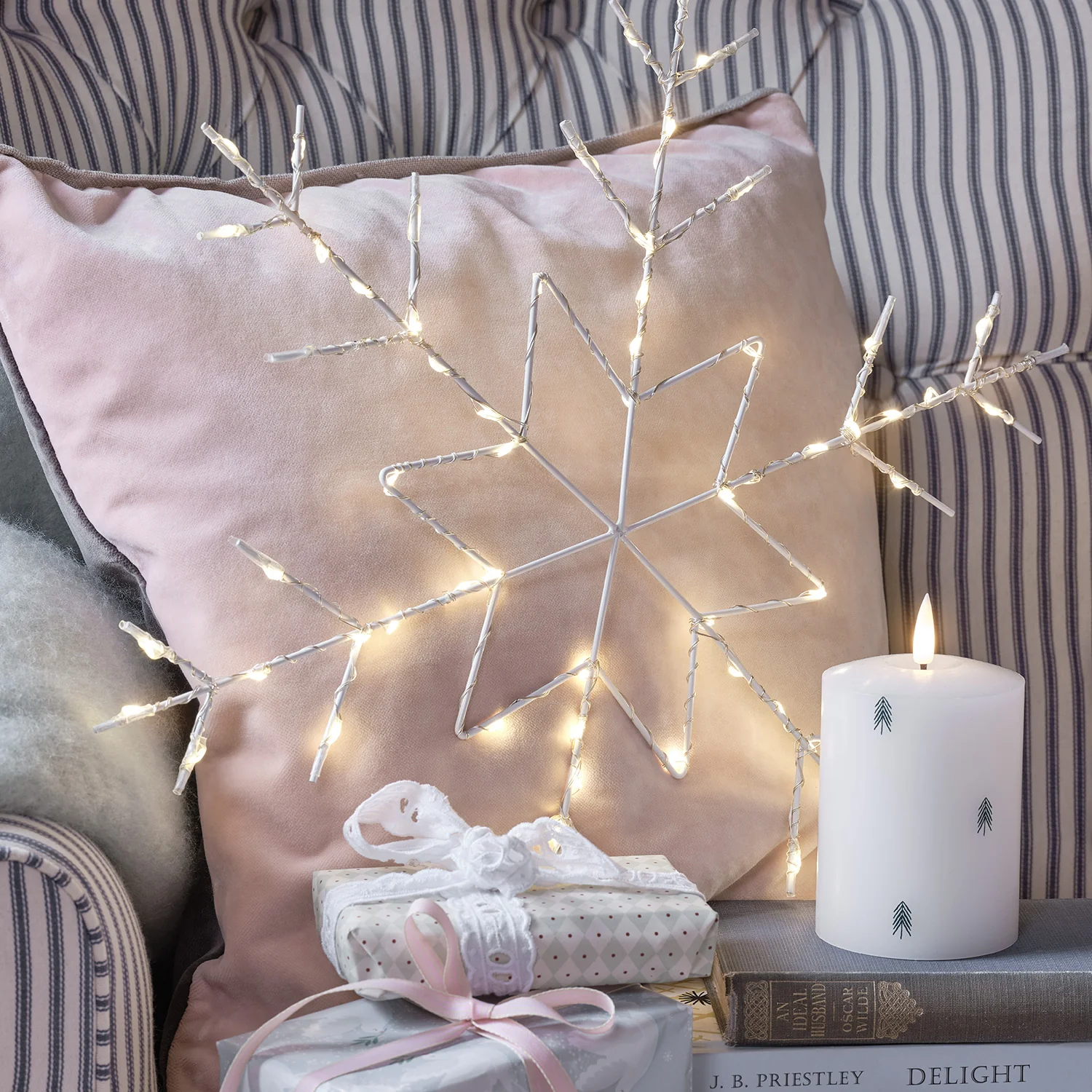 Osby Snowflake Christmas Window Light - Image 6