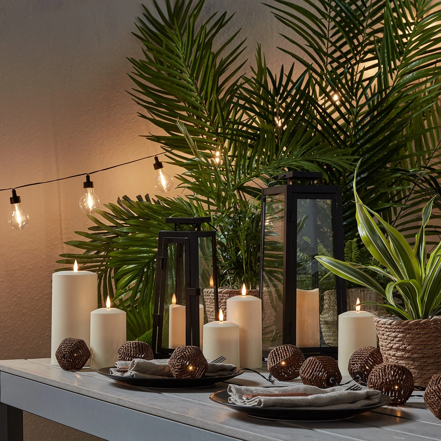 Porto Solar Metal Lantern Bundle - Image 4