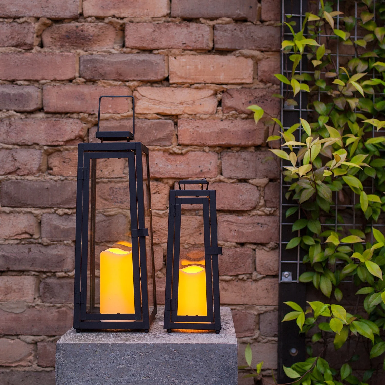 Porto Solar Metal Lantern Bundle - Image 7