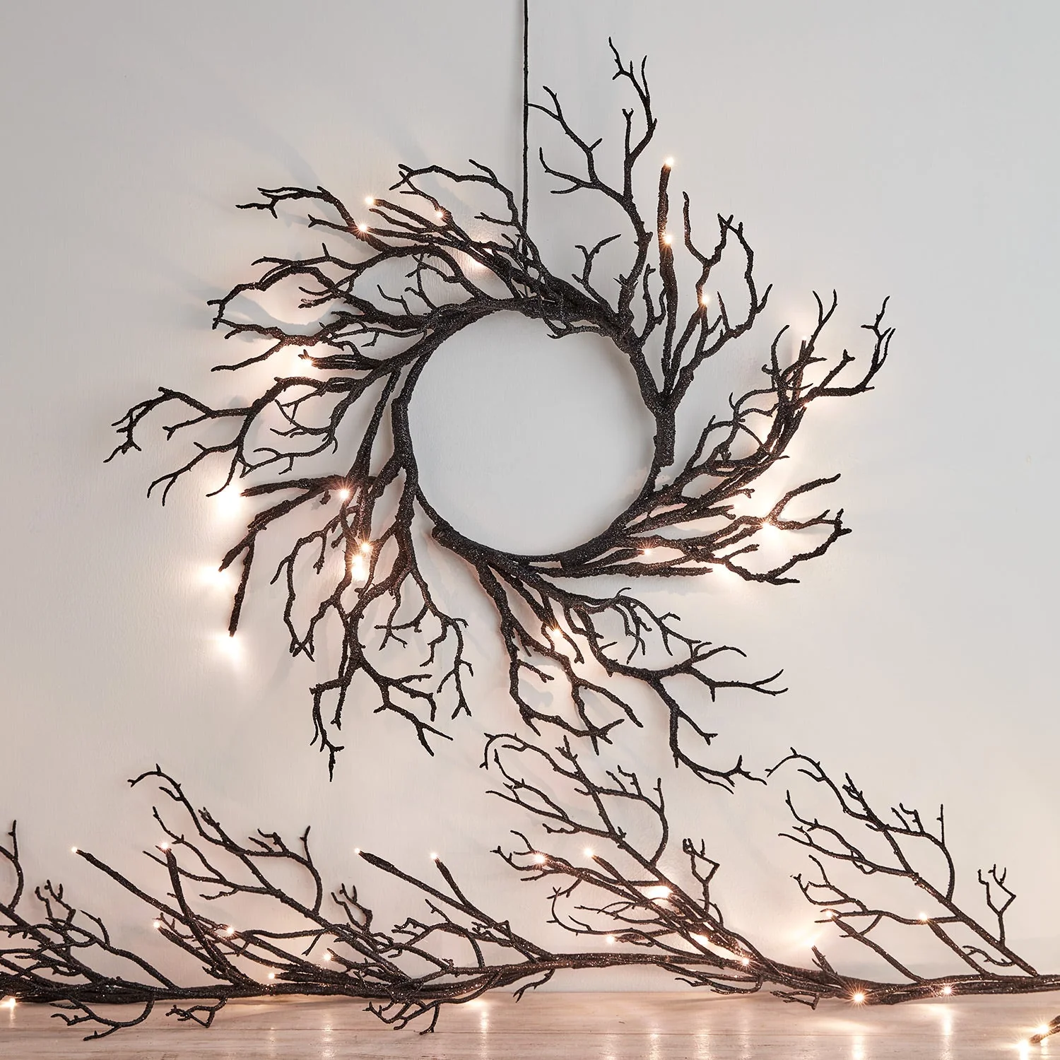 Pre Lit Black Glitter Halloween Wreath & Garland - Image 6